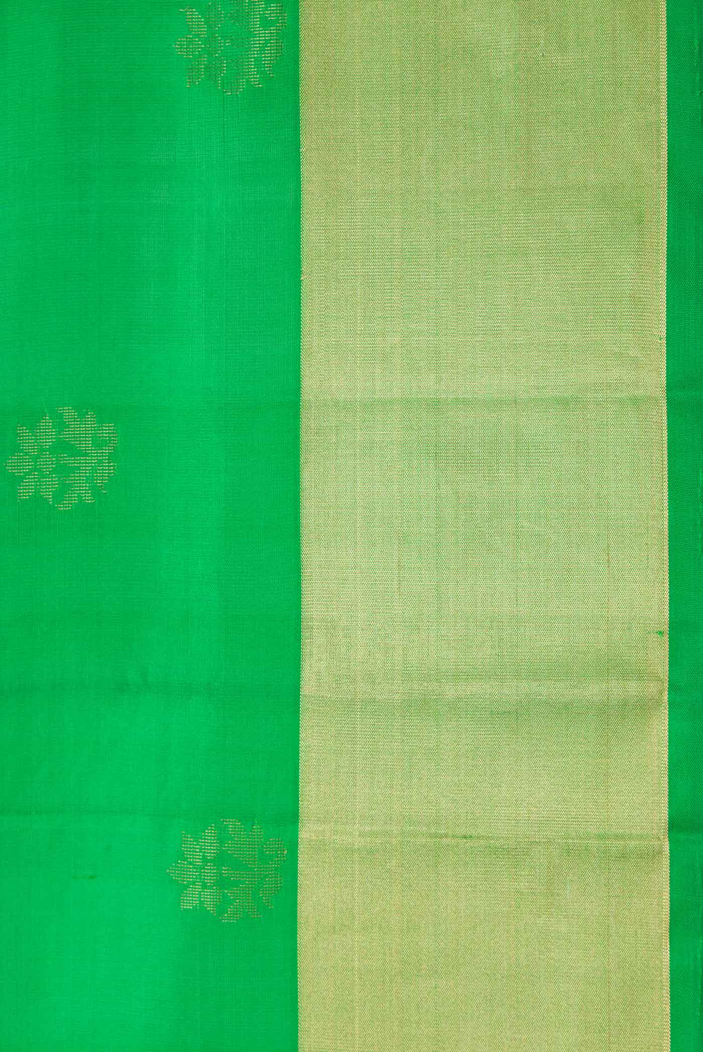 Green Dual Tone Soft Silk Saree - Image 3