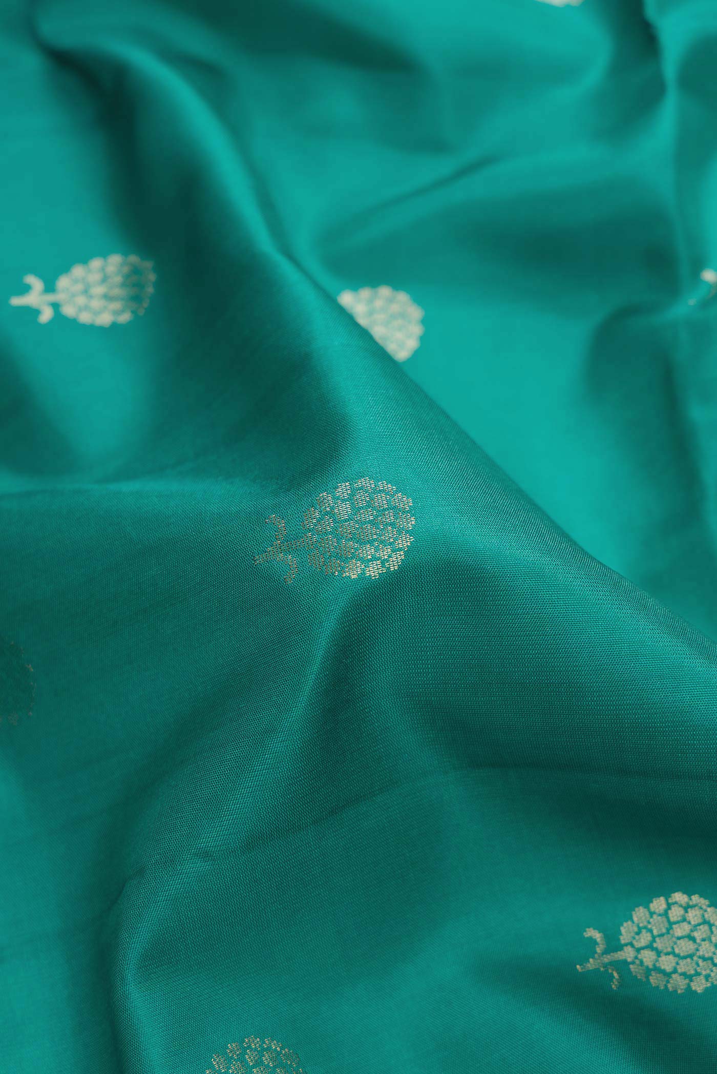 Green Soft Silk Saree - Image 2