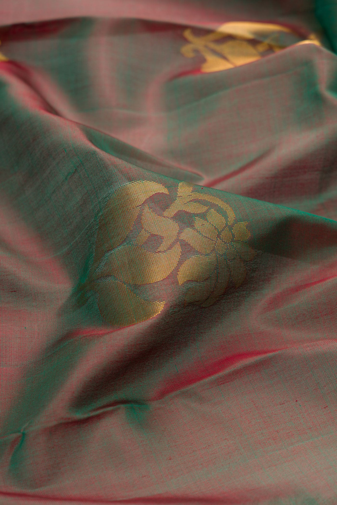 Green with Maroon Color Soft Silk Saree - Image 2
