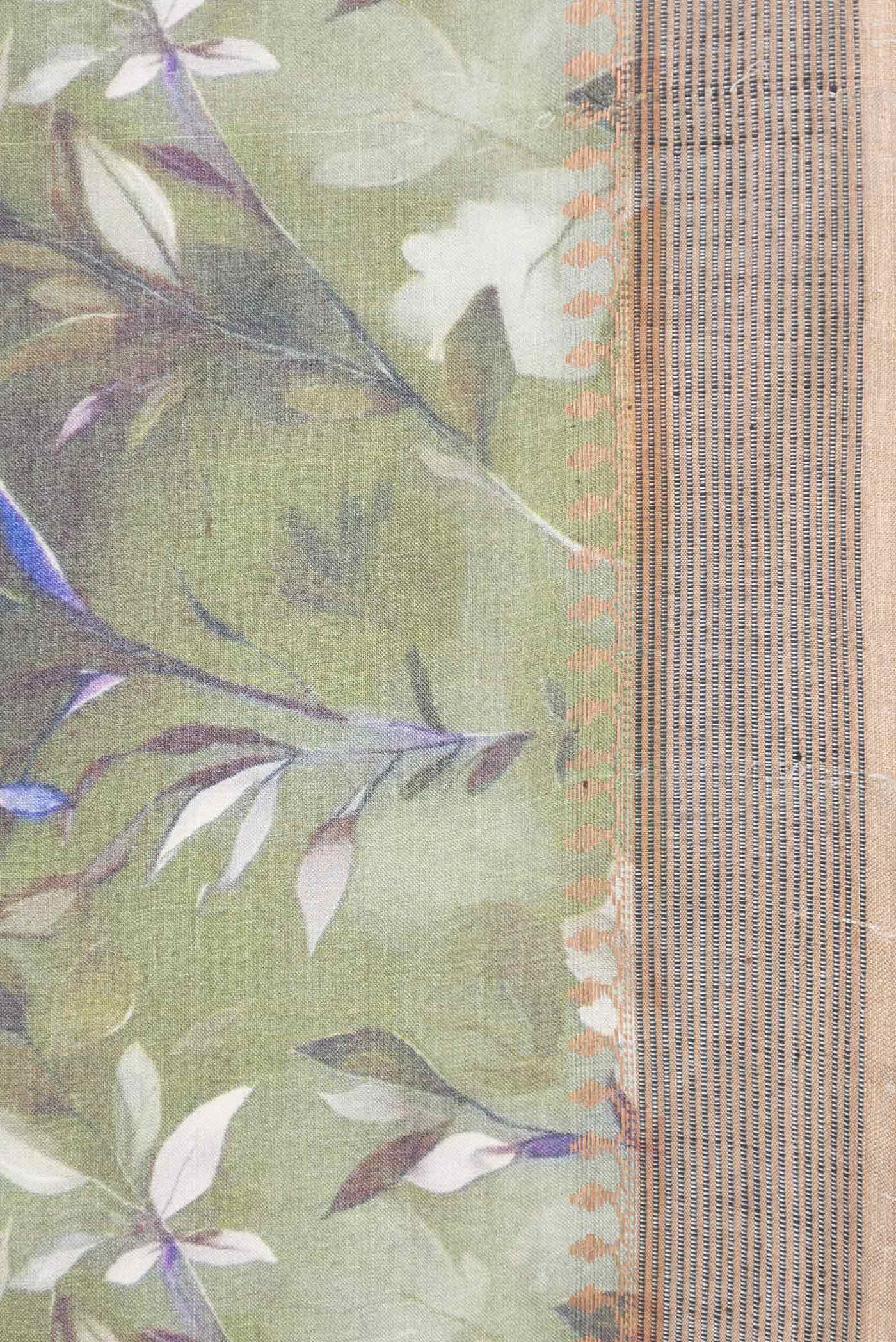Green Dual Tone Tussar Silk Saree - Image 3