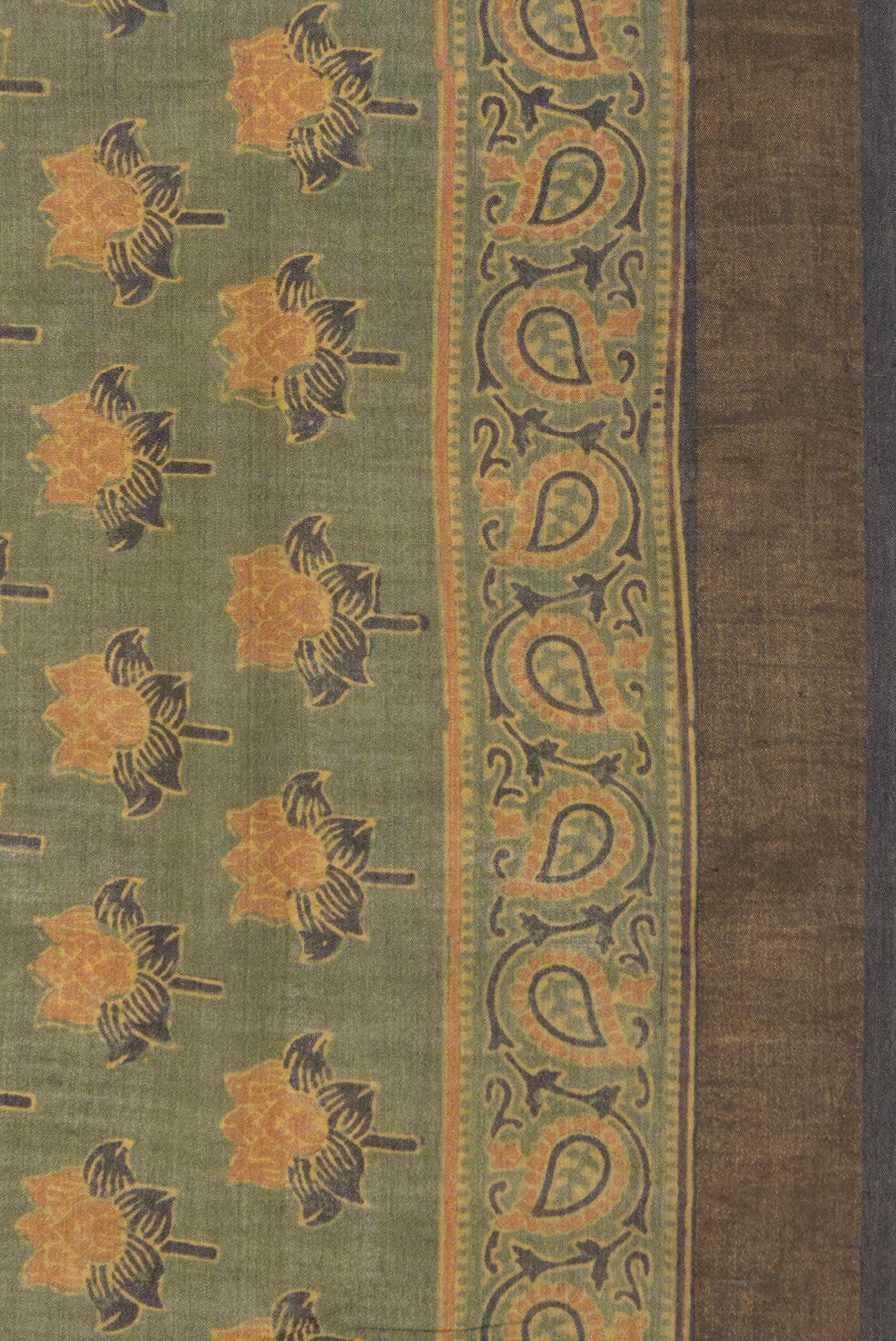 Green Dual Tone Tussar Silk Saree - Image 5