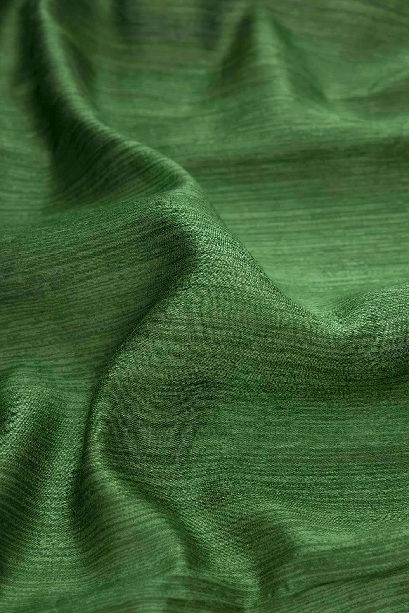 Green Dual Tone Tussar Silk Saree - Image 2