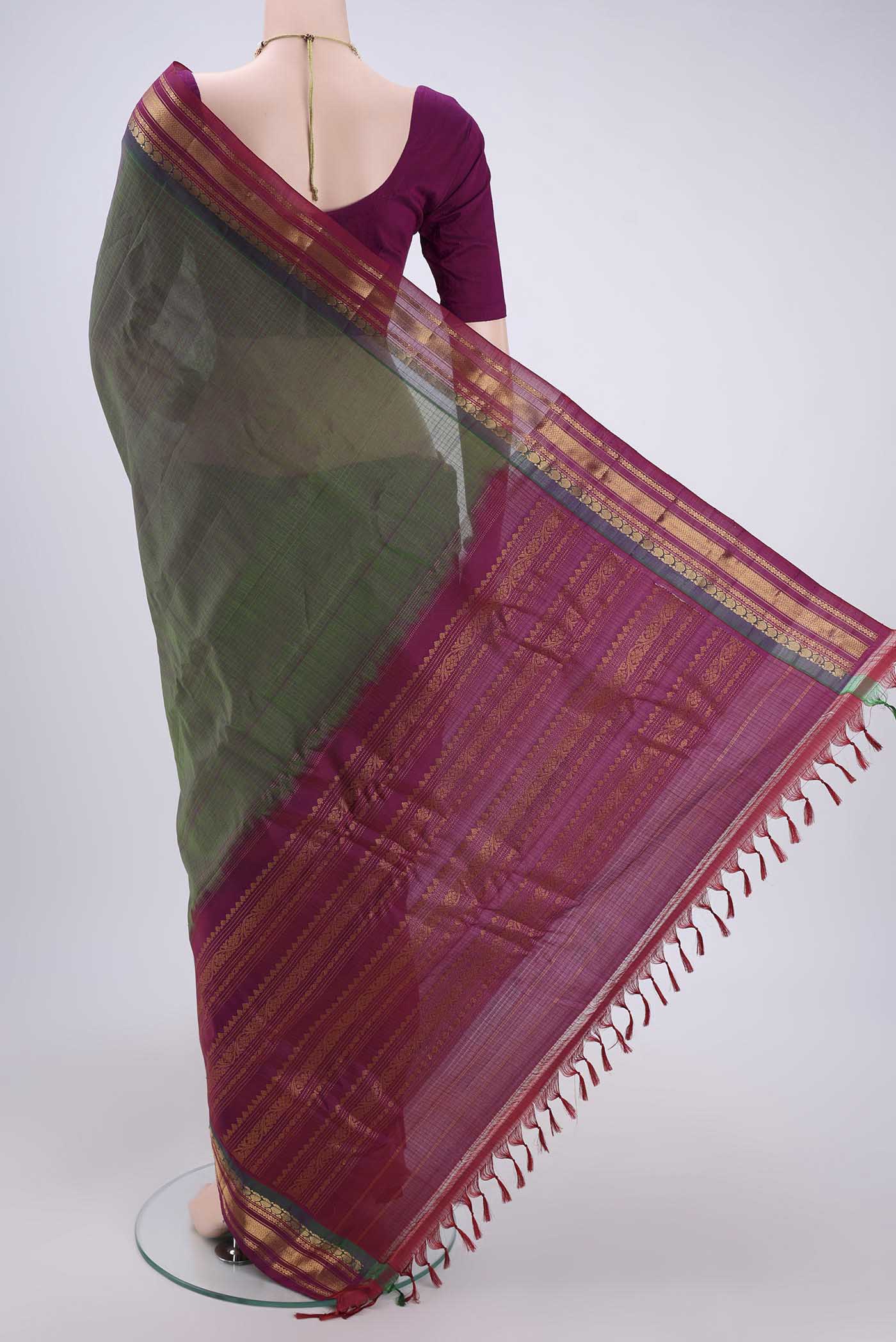 Green with Magenta Color Gadwal cotton Saree - Image 3