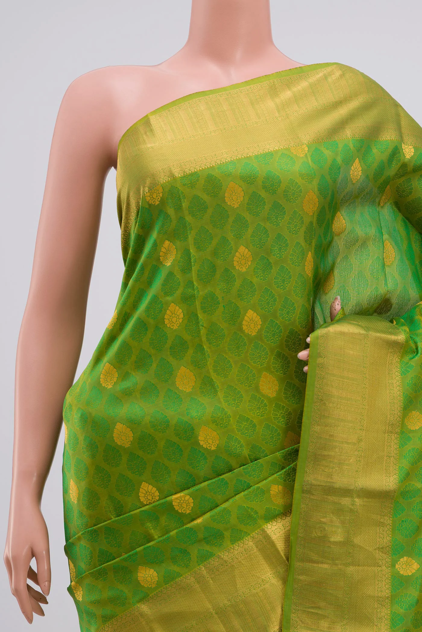 Green Kanchipuram Silk Saree - Image 2