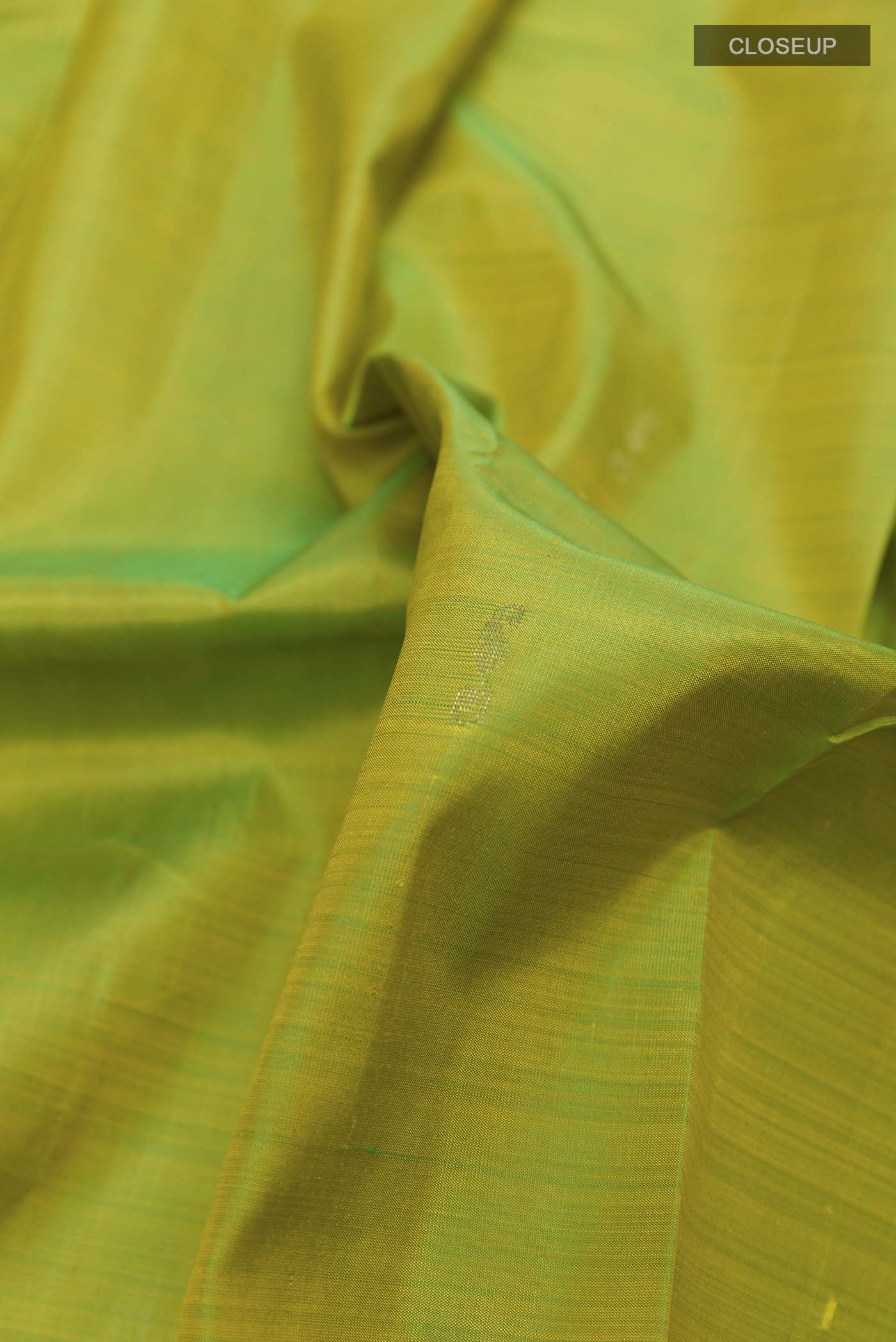 Green Kanjivaram Silk Saree - Image 2