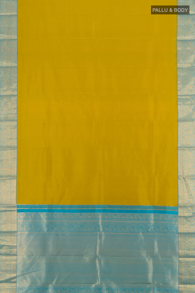 Green Kanchipuram Silk Saree - Image 5