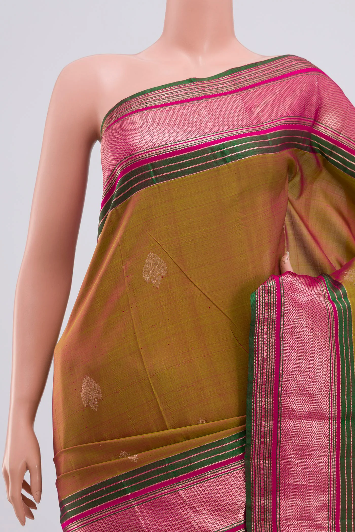 Green with Pink Color Kanjivaram Silk Saree - Image 2