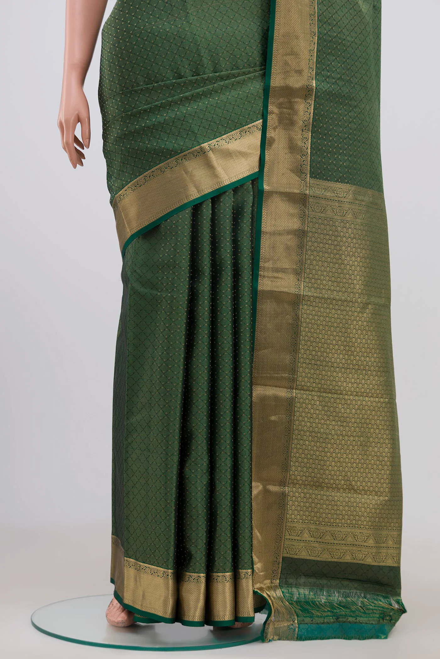 Green Kanjivaram Silk Saree - Image 3