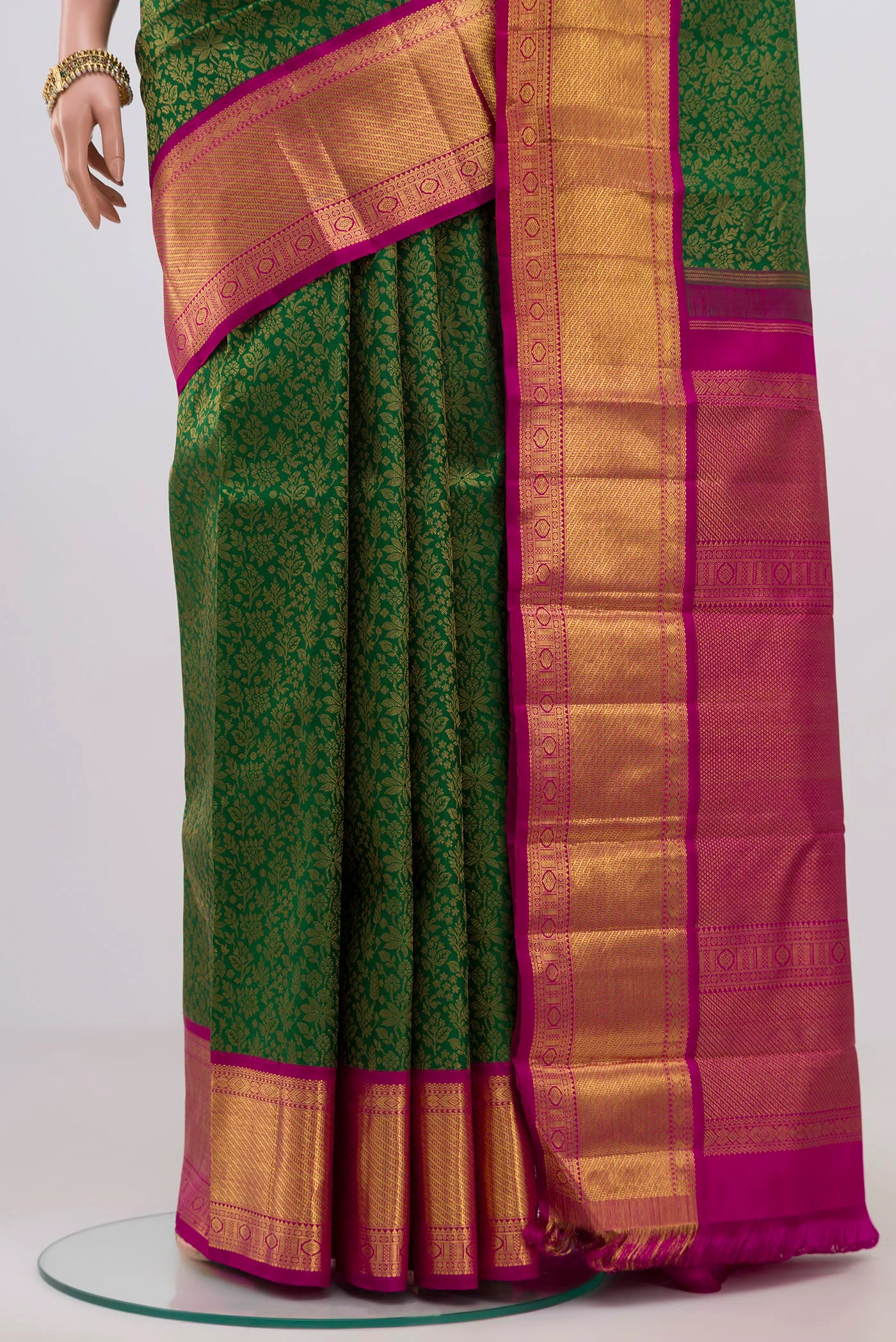 Pure Silk Pure Zari Green Kanjivaram Saree - Image 3
