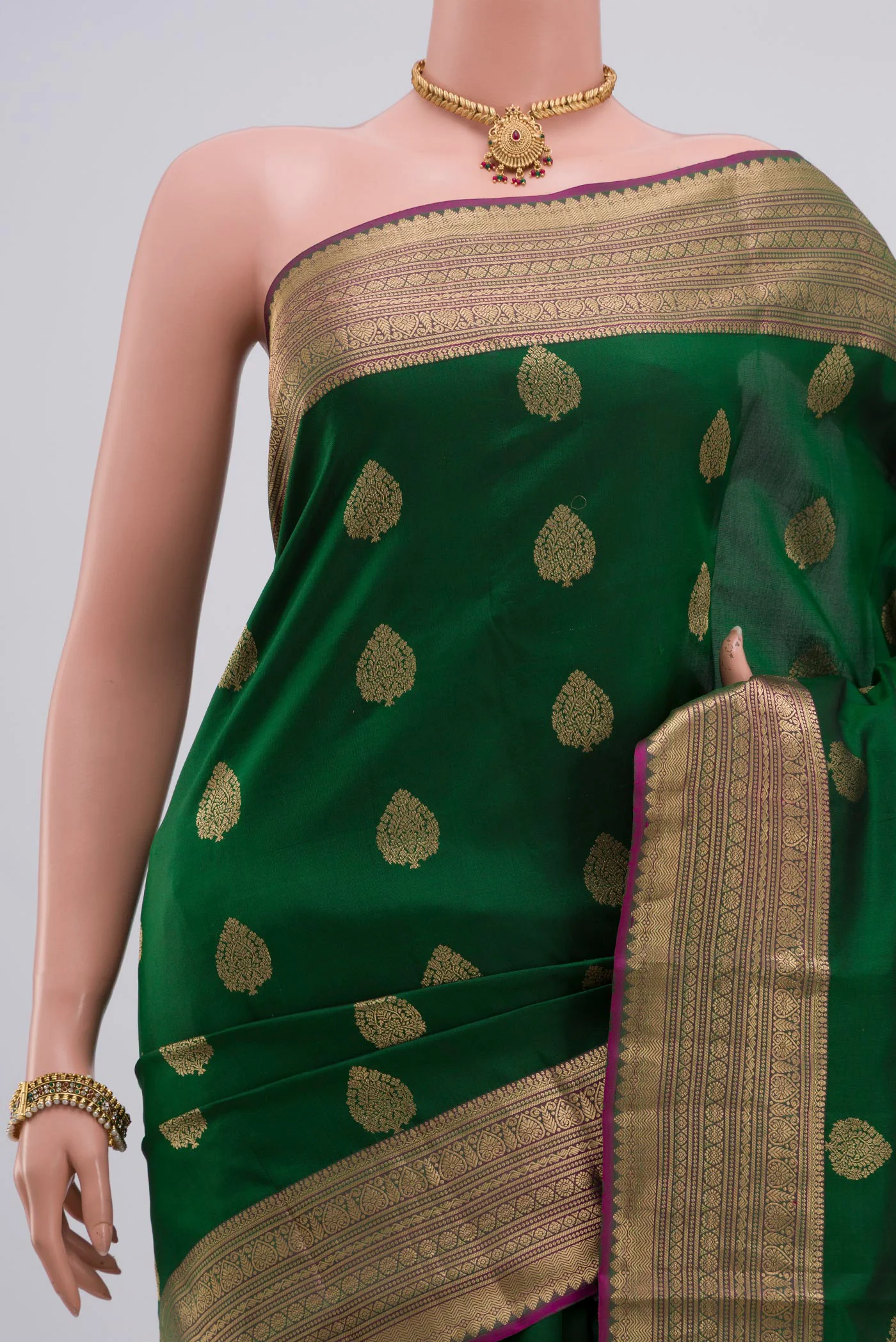 Green Kanjivaram Silk Saree - Image 2