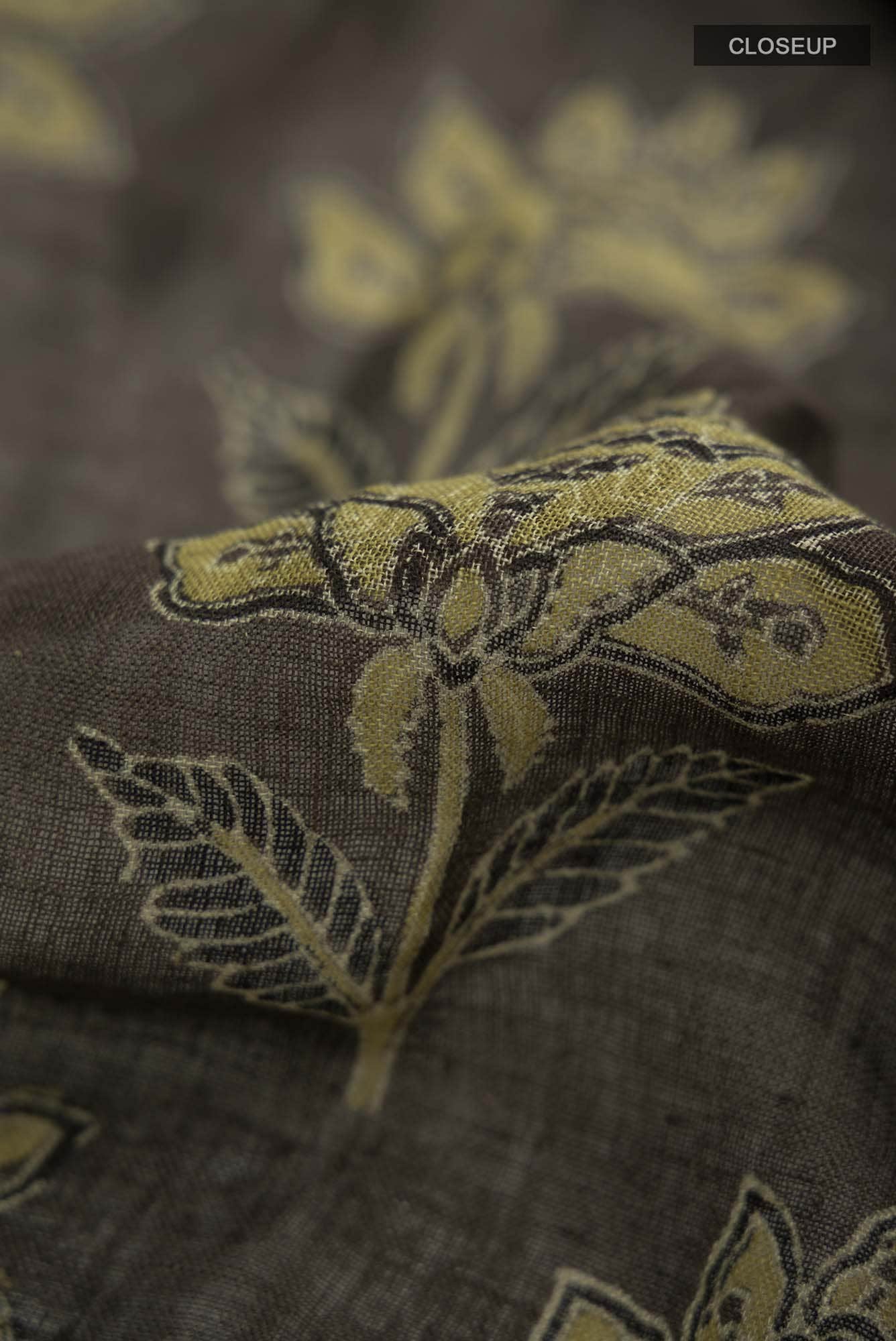 Green Linen Cotton Saree - Image 2