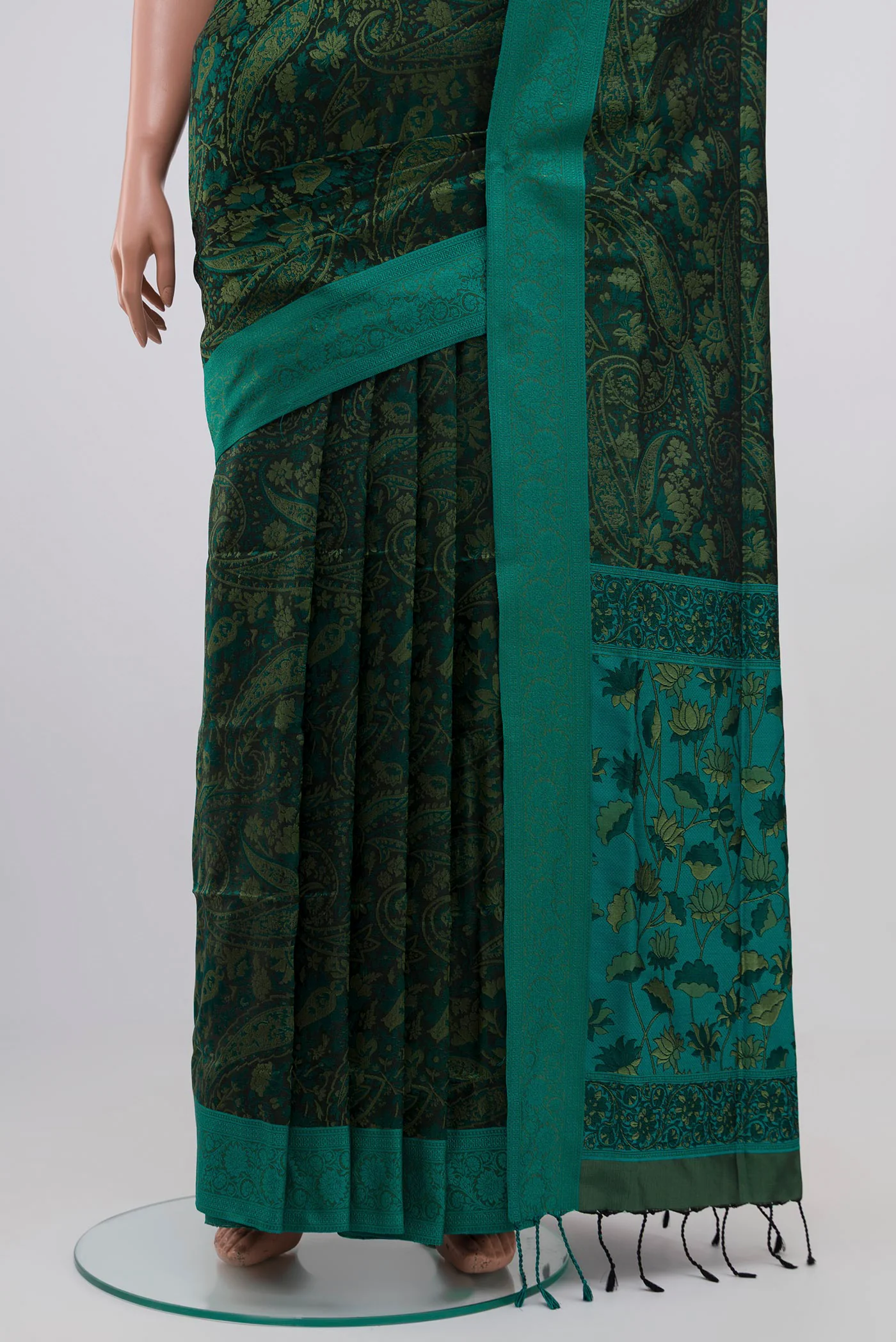 Bottle Green Soft Silk Saree - Image 3