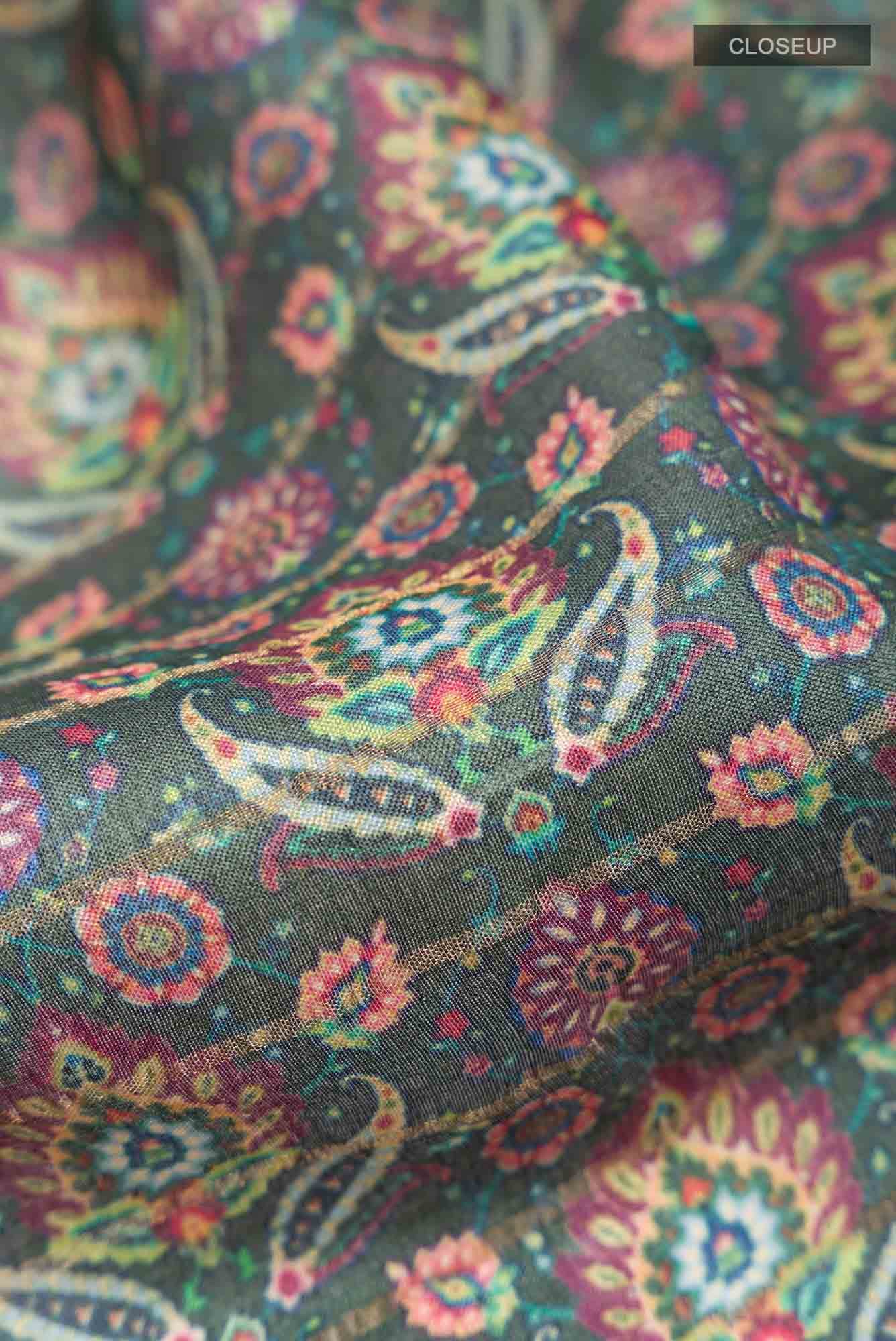Davys Grey Tussar Silk Saree - Image 2