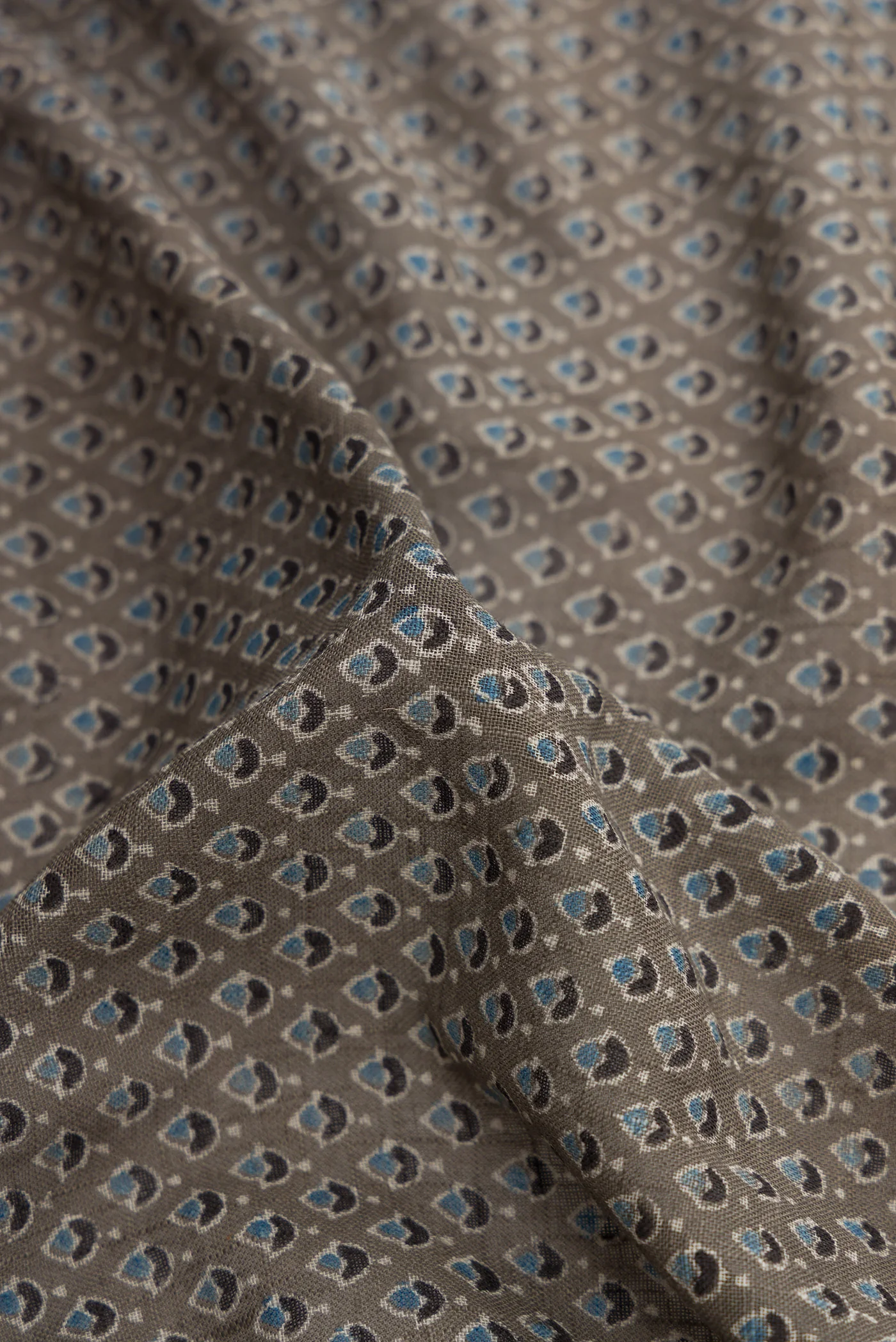 Grey Dual Tone Cotton Saree - Image 2