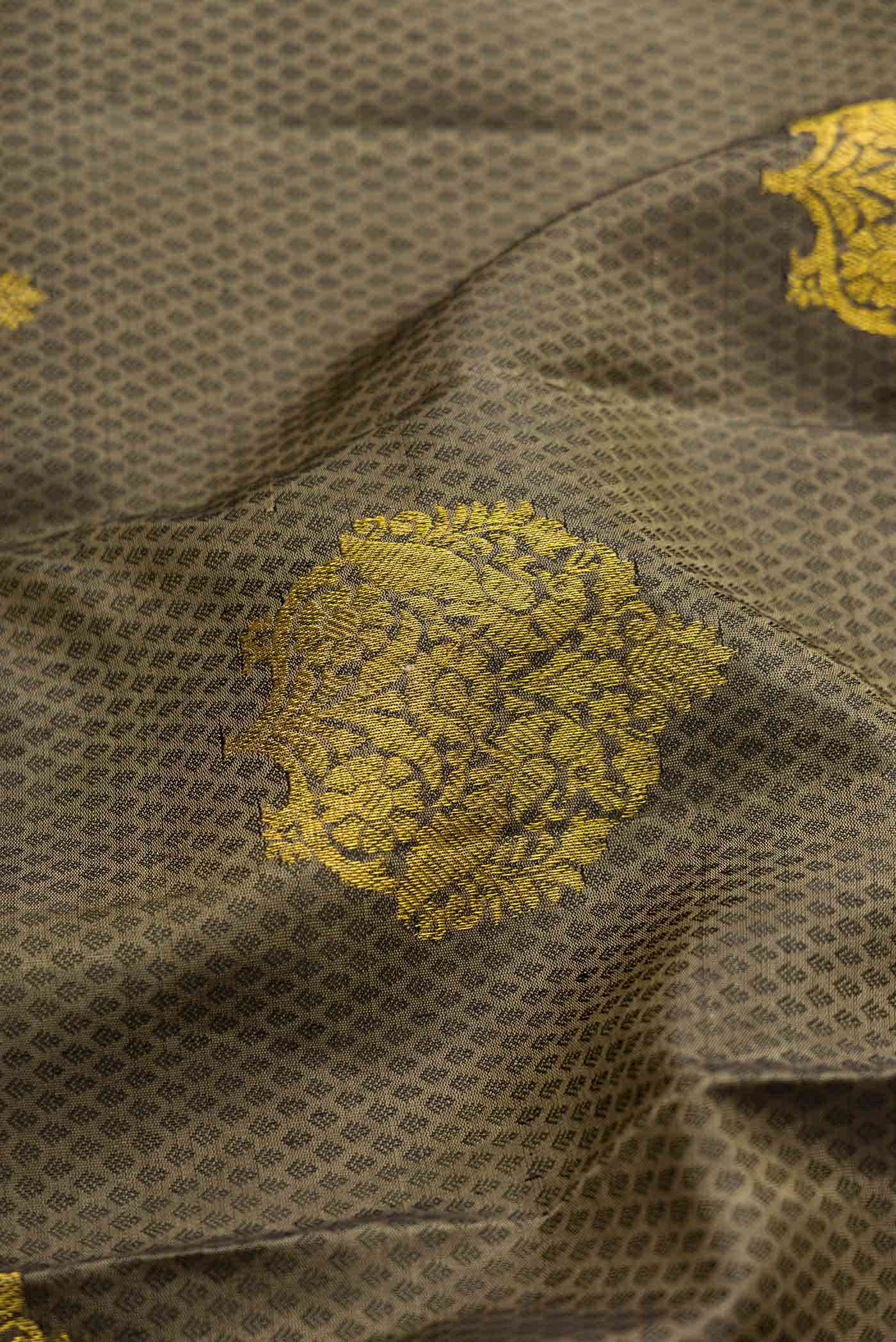 Grey Dual Tone Kanjivaram Silk Saree - Image 3