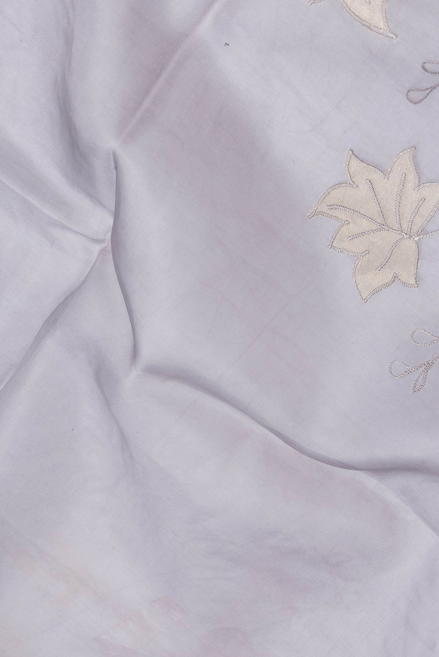 Lilac Organza Silk Saree - Image 2