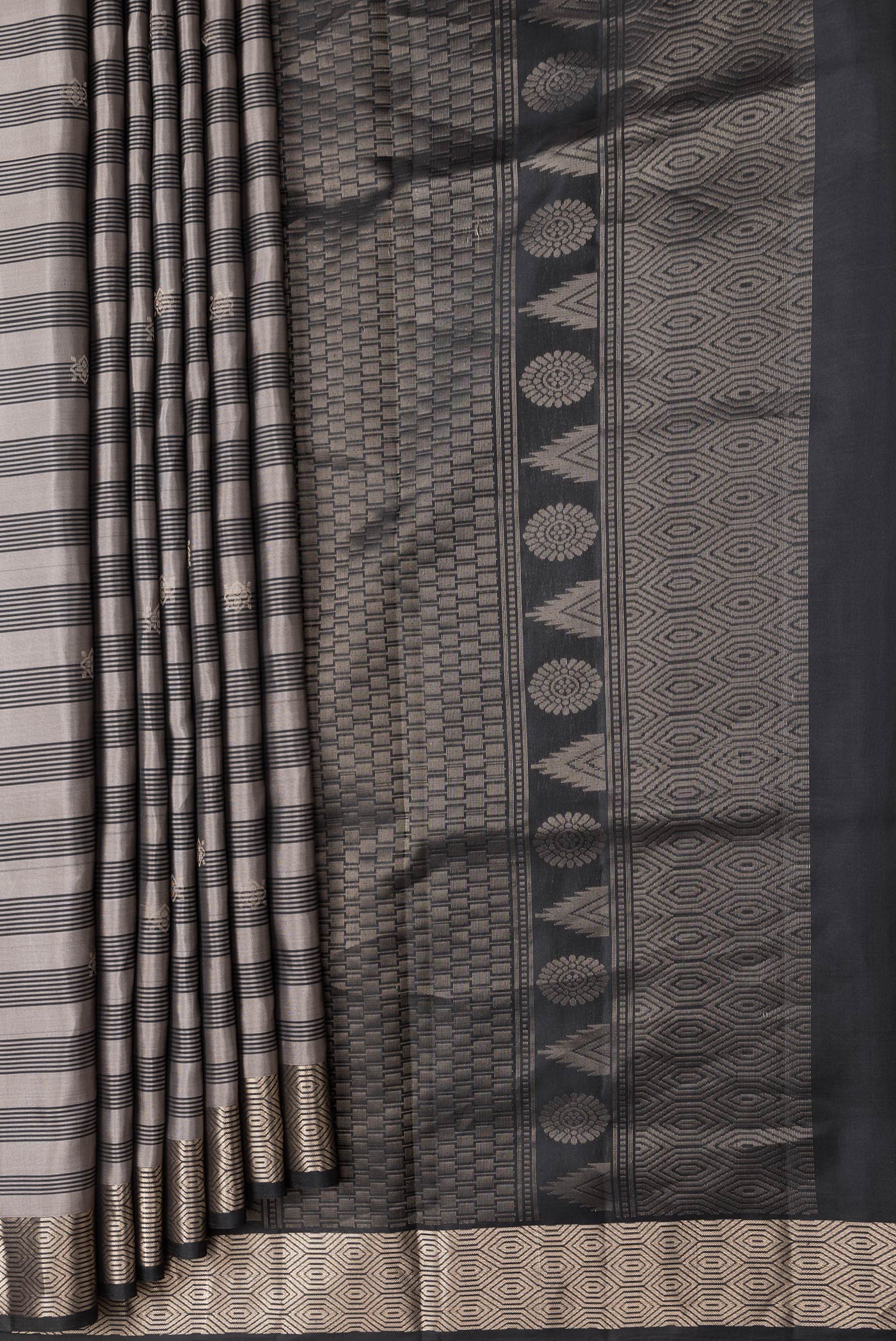 Grey Soft Silk Saree - Image 4