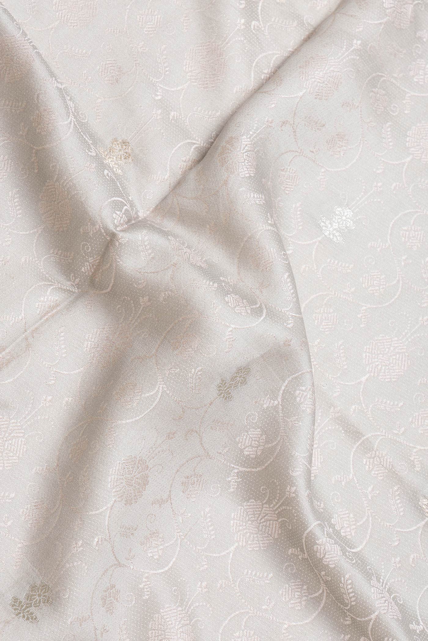 Grey Tussar Silk Saree - Image 2