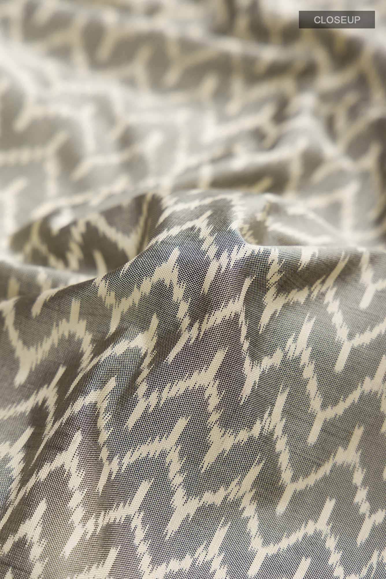 Grey Pochampally Silk Saree - Image 3
