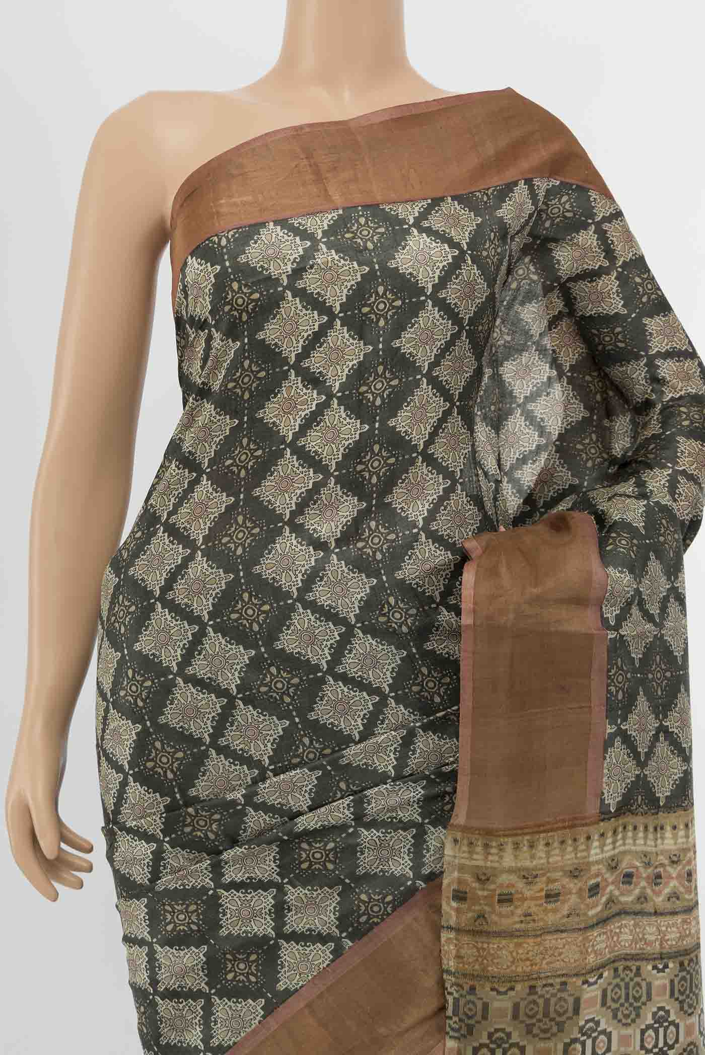Grey Tussar Saree - Image 2