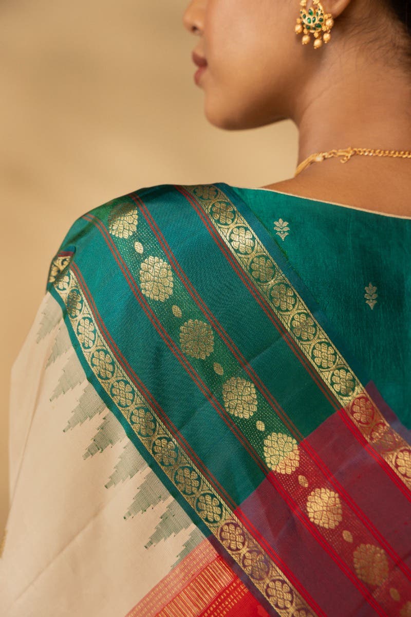 Kamalam-Off White Kanchipuram Silk Saree - Image 6
