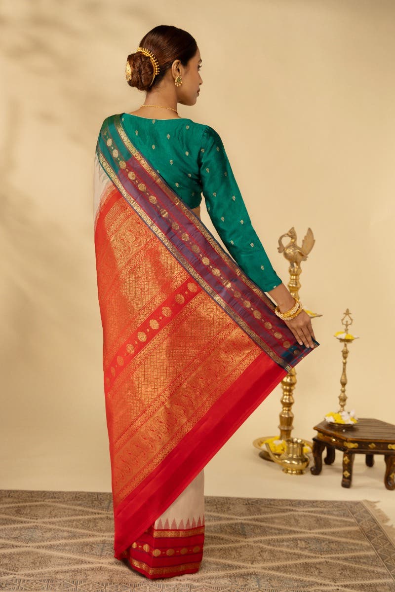 Kamalam-Off White Kanchipuram Silk Saree - Image 8