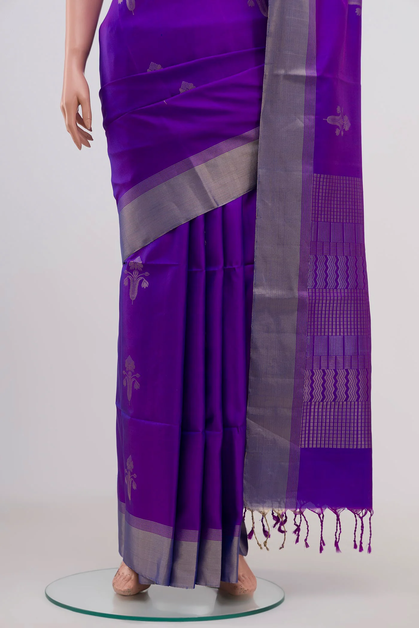 Violet Soft Silk Saree - Image 3