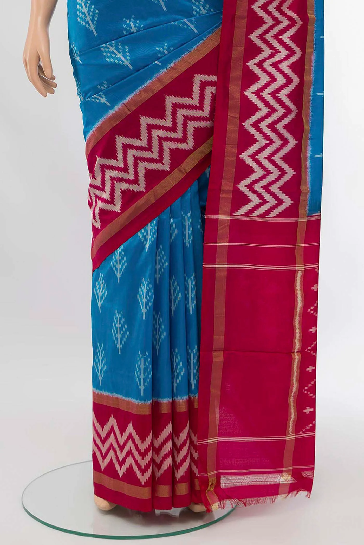 Light Blue Pochampally Silk Saree - Image 3