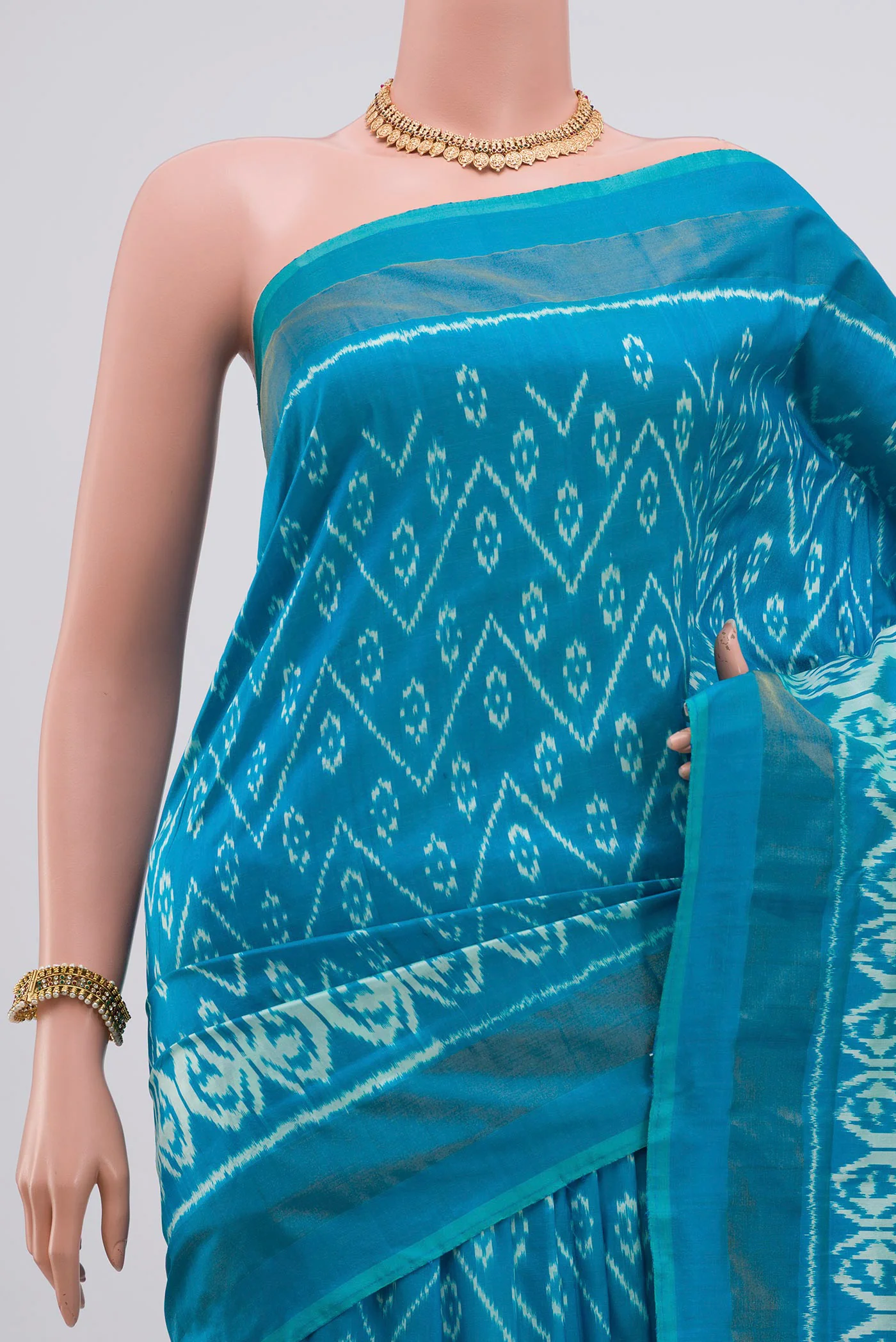 Light Blue Pochampally Silk Saree - Image 2