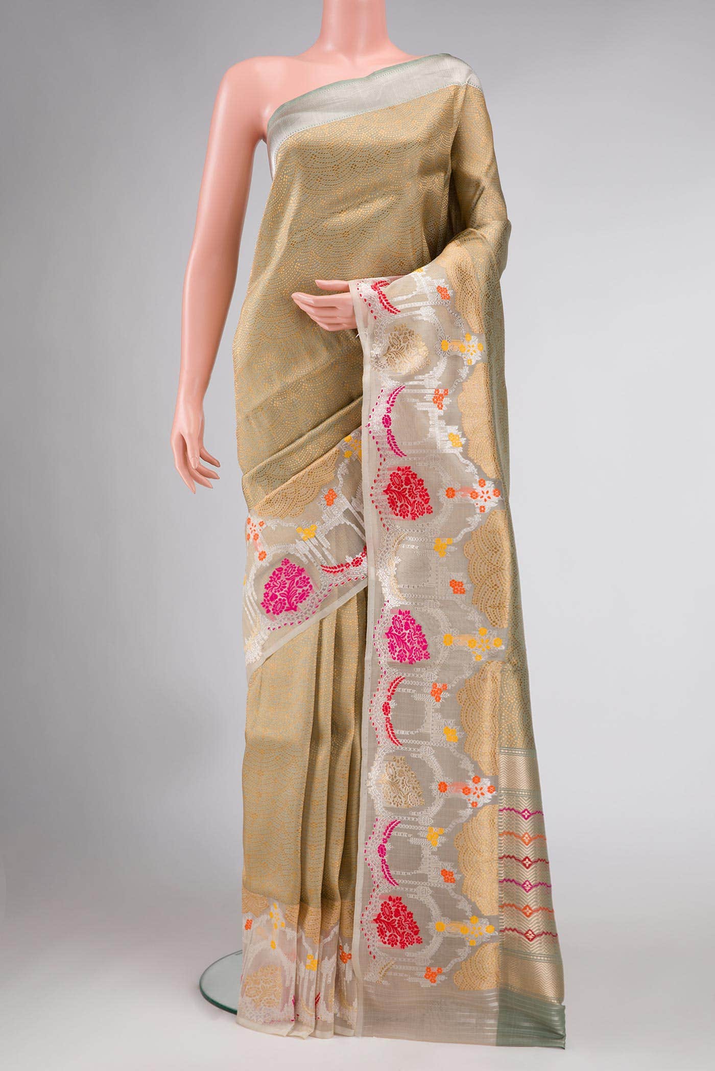 Pure Silk Pure Zari Gold Banarasi Saree - Image 7