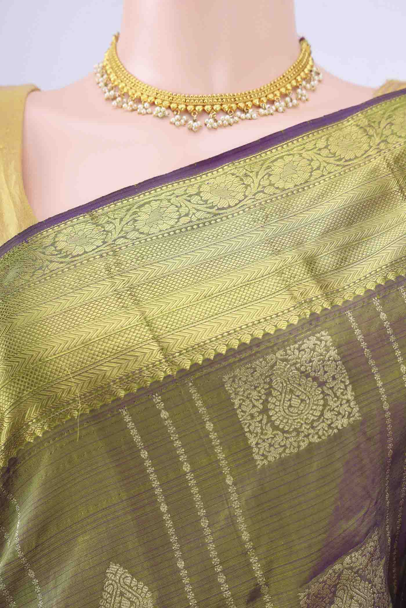 Light Green Blended Bangalore Silk Saree - Image 2