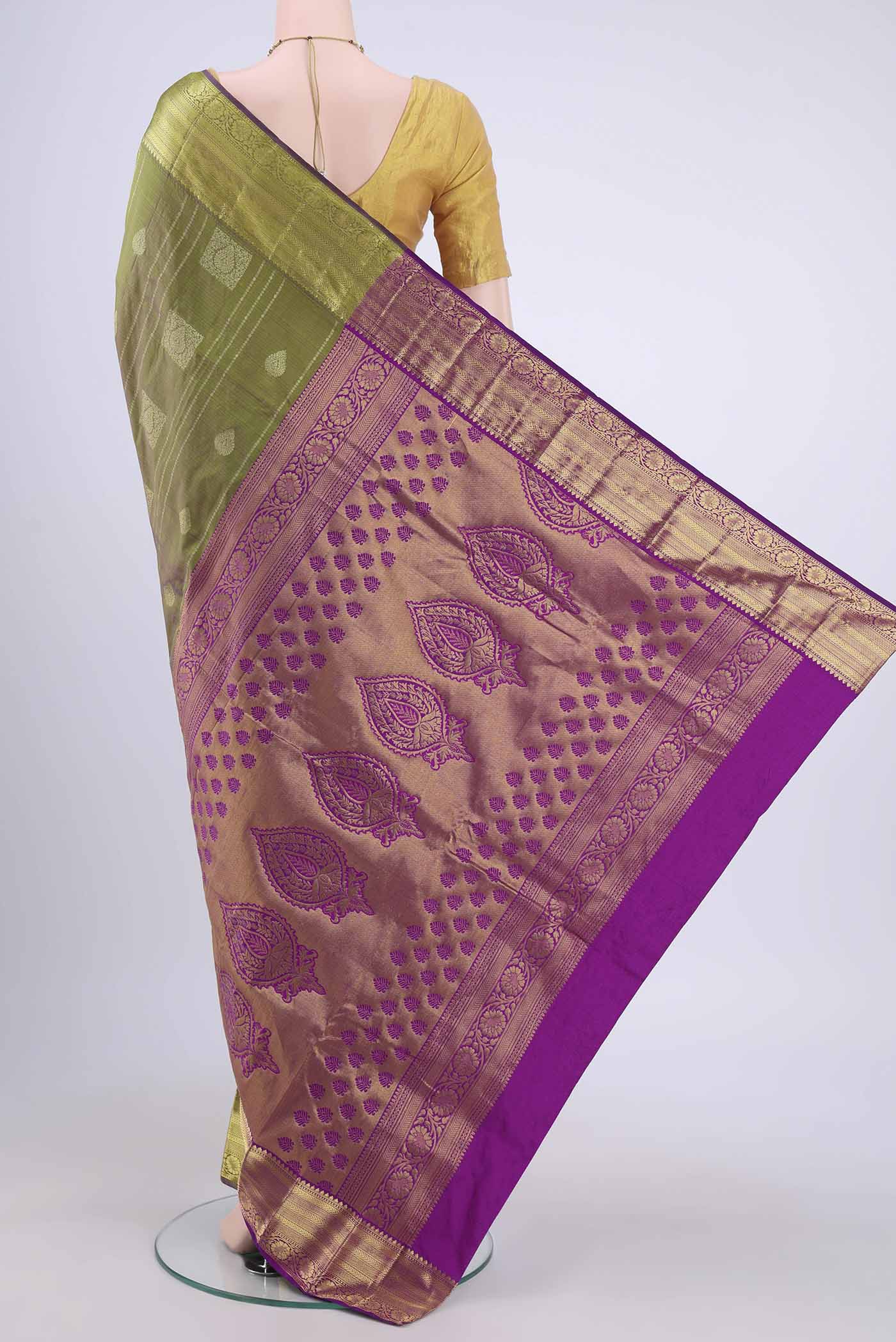 Light Green Blended Bangalore Silk Saree - Image 3