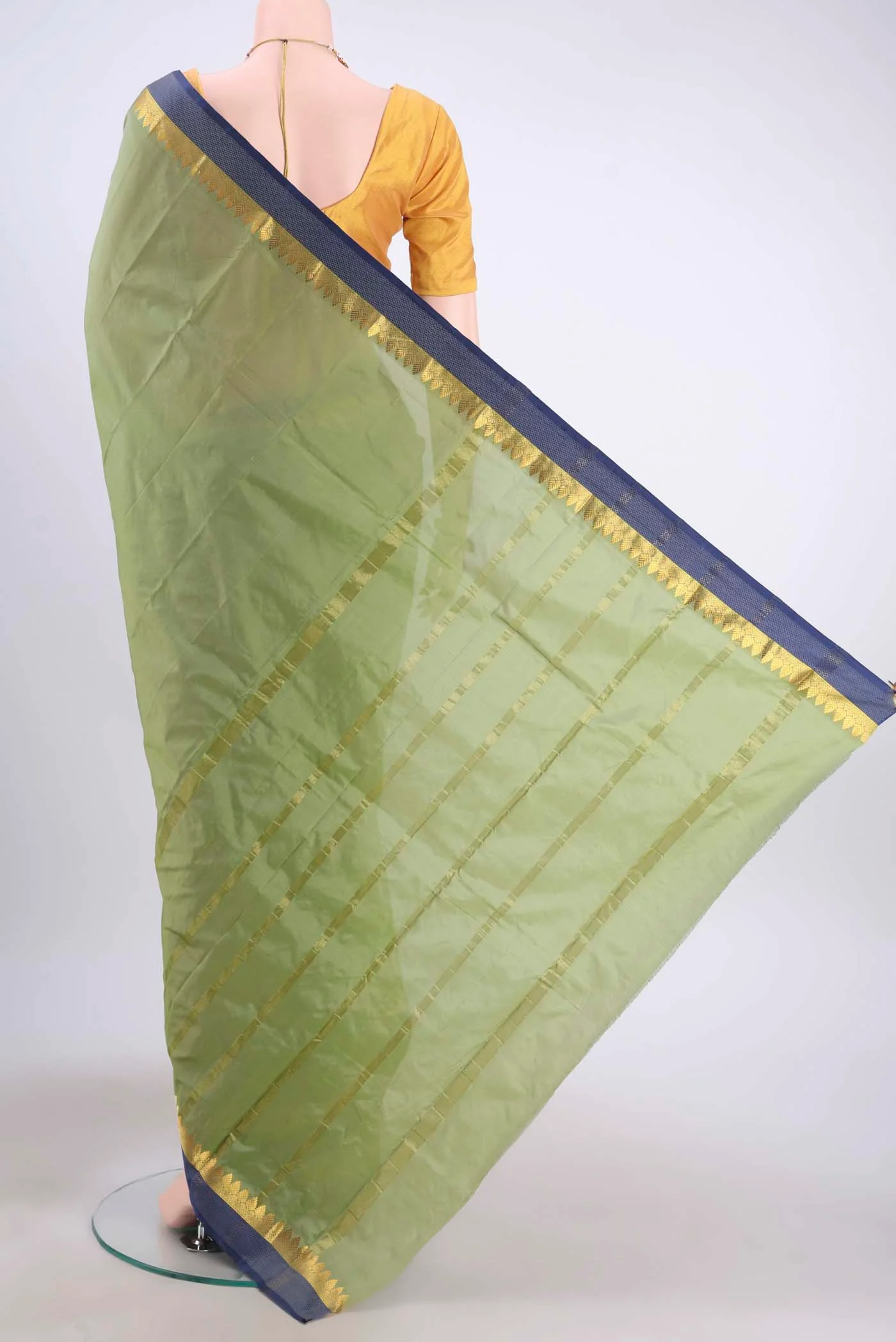 Light Green Blended Bangalore Silk Saree - Image 3