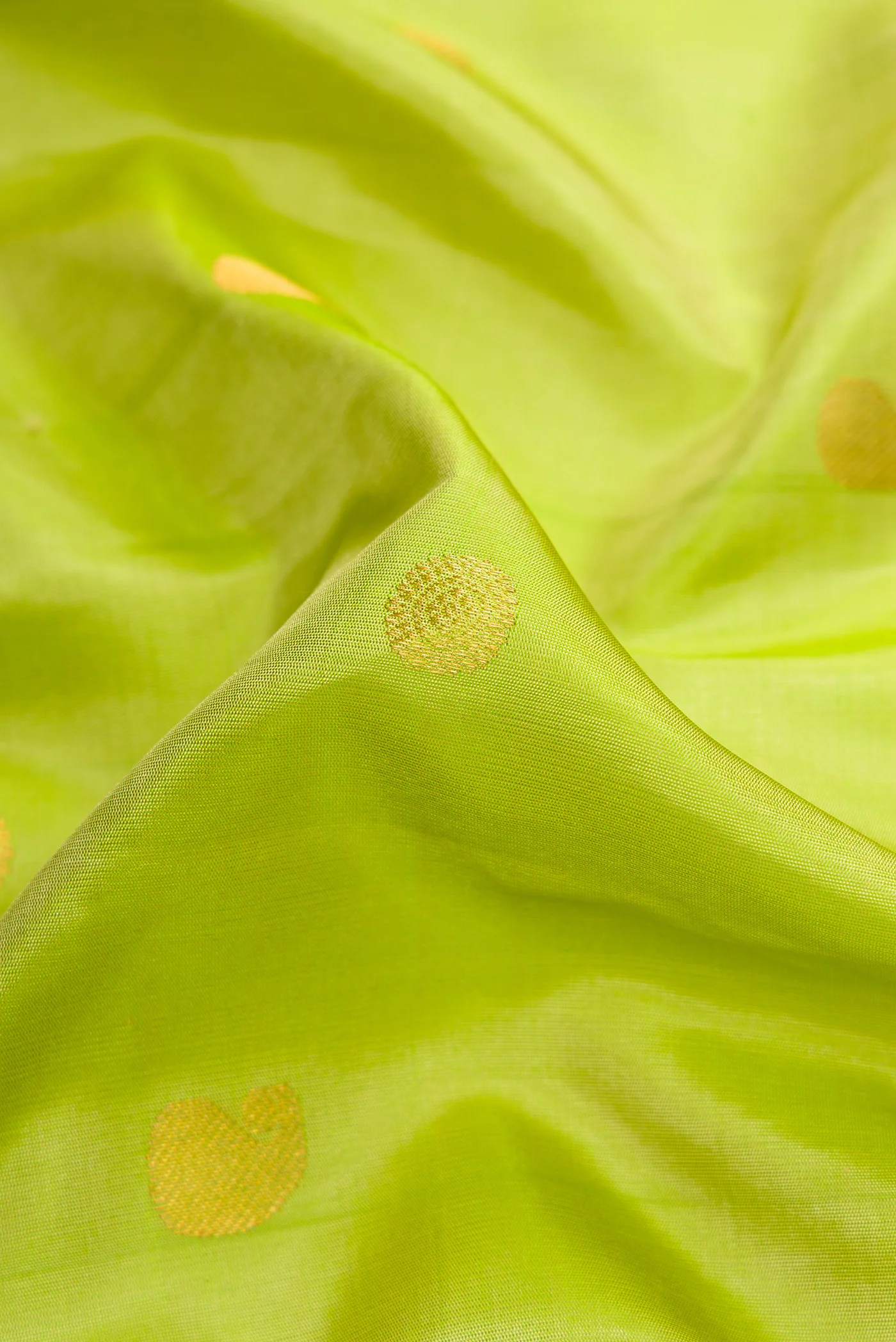 Light Green Gadwal Silk Saree - Image 2