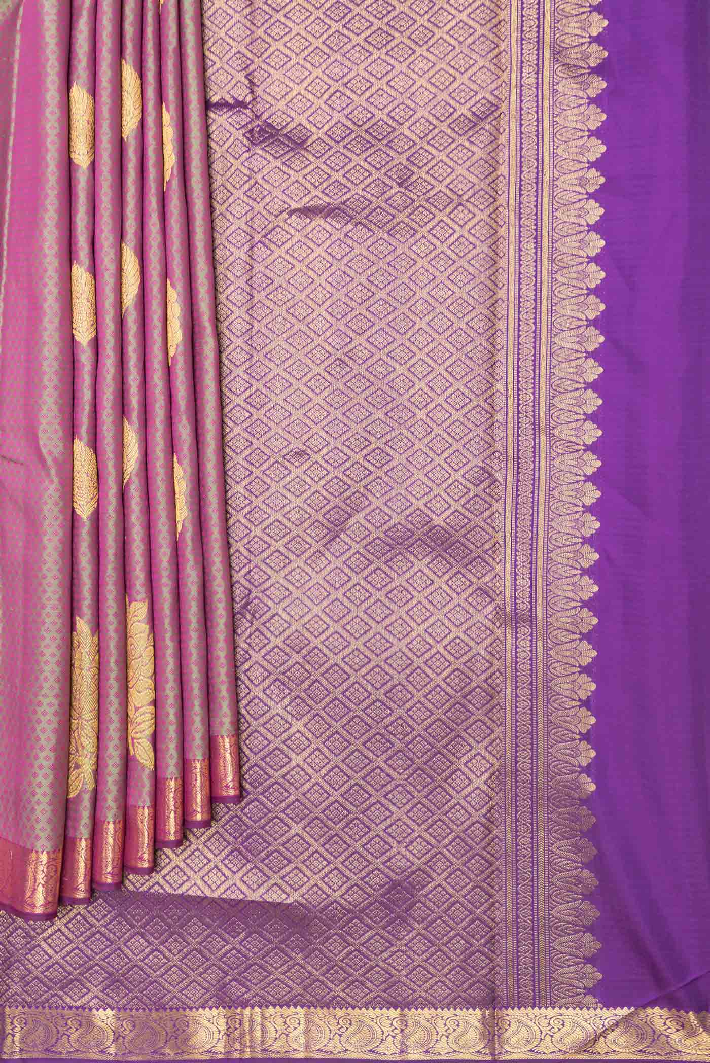 Light Green Dual Tone Kanjivaram Silk Saree - Image 4