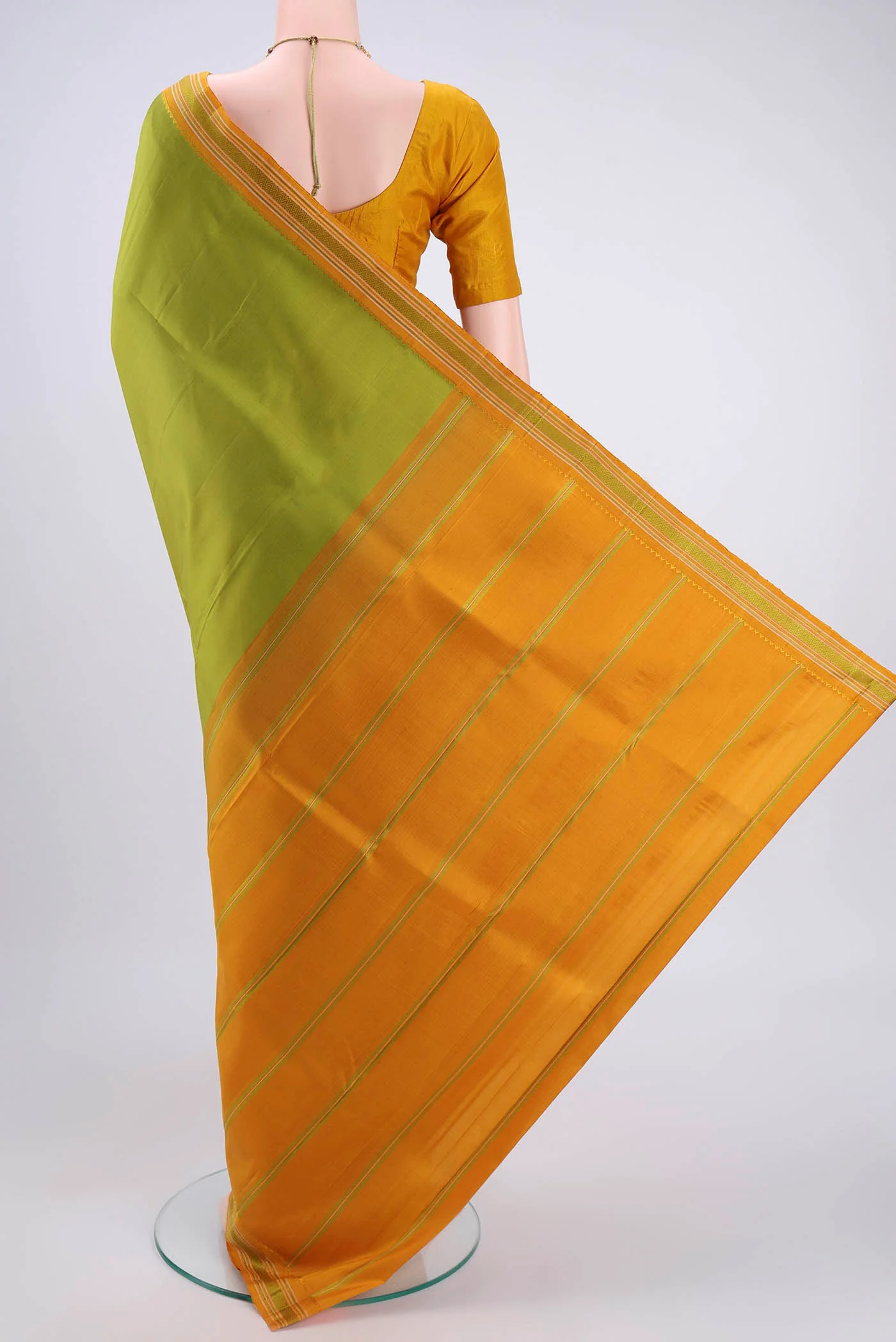 Light Green Kanjivaram Silk Saree - Image 3