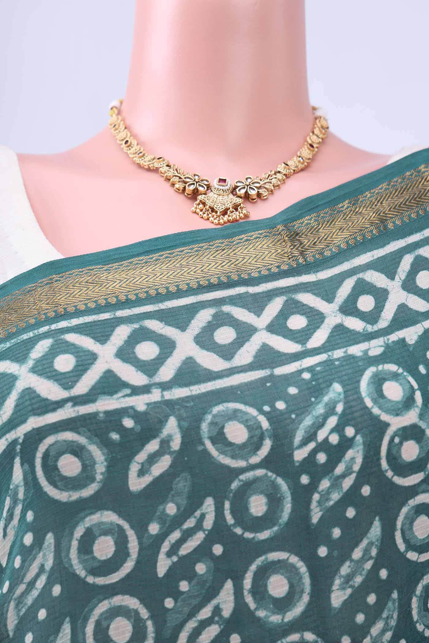 Light Green Maheshwari Silk Cotton Saree - Image 3