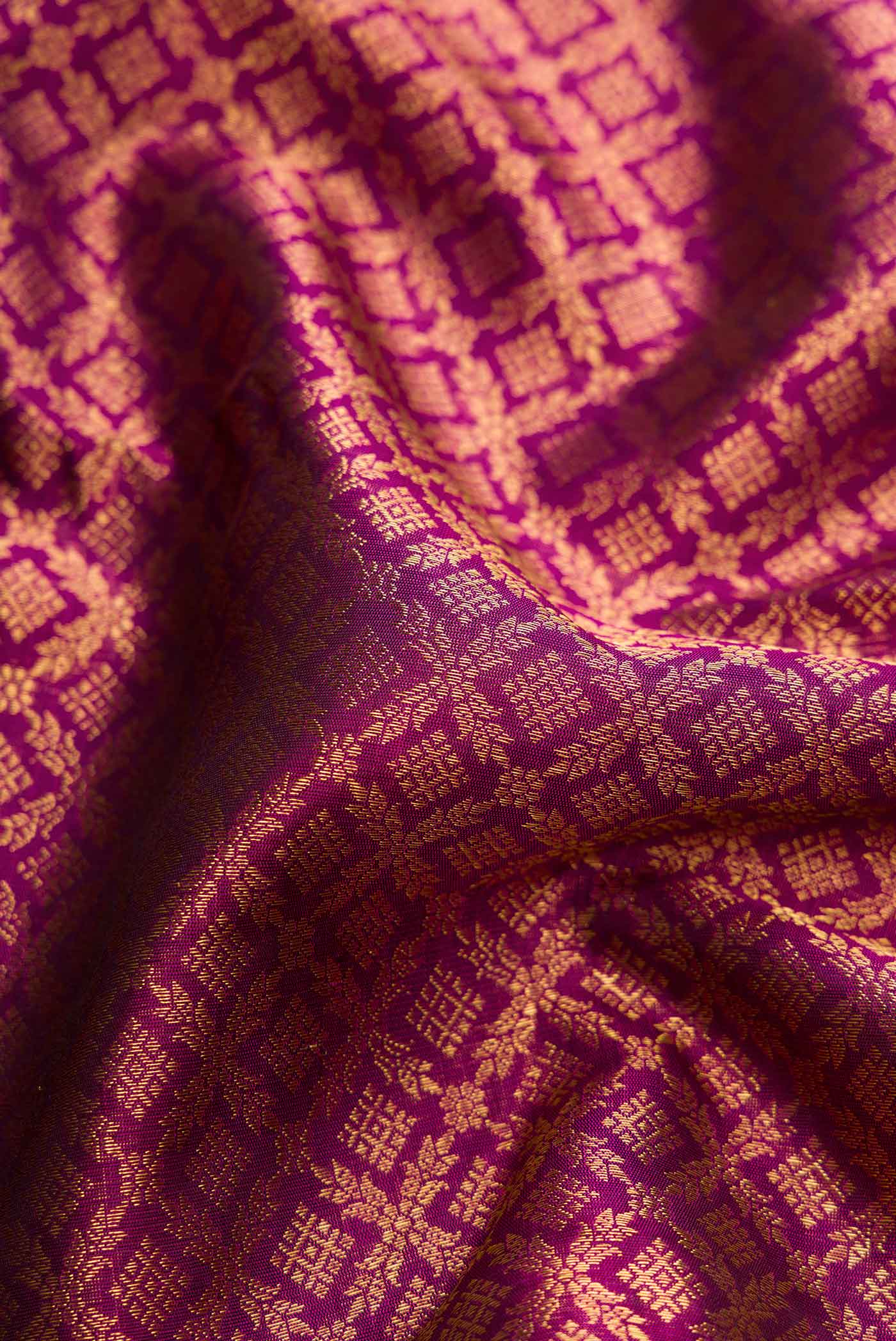 Purple Dual Tone Kanjivaram Silk Saree - Image 2