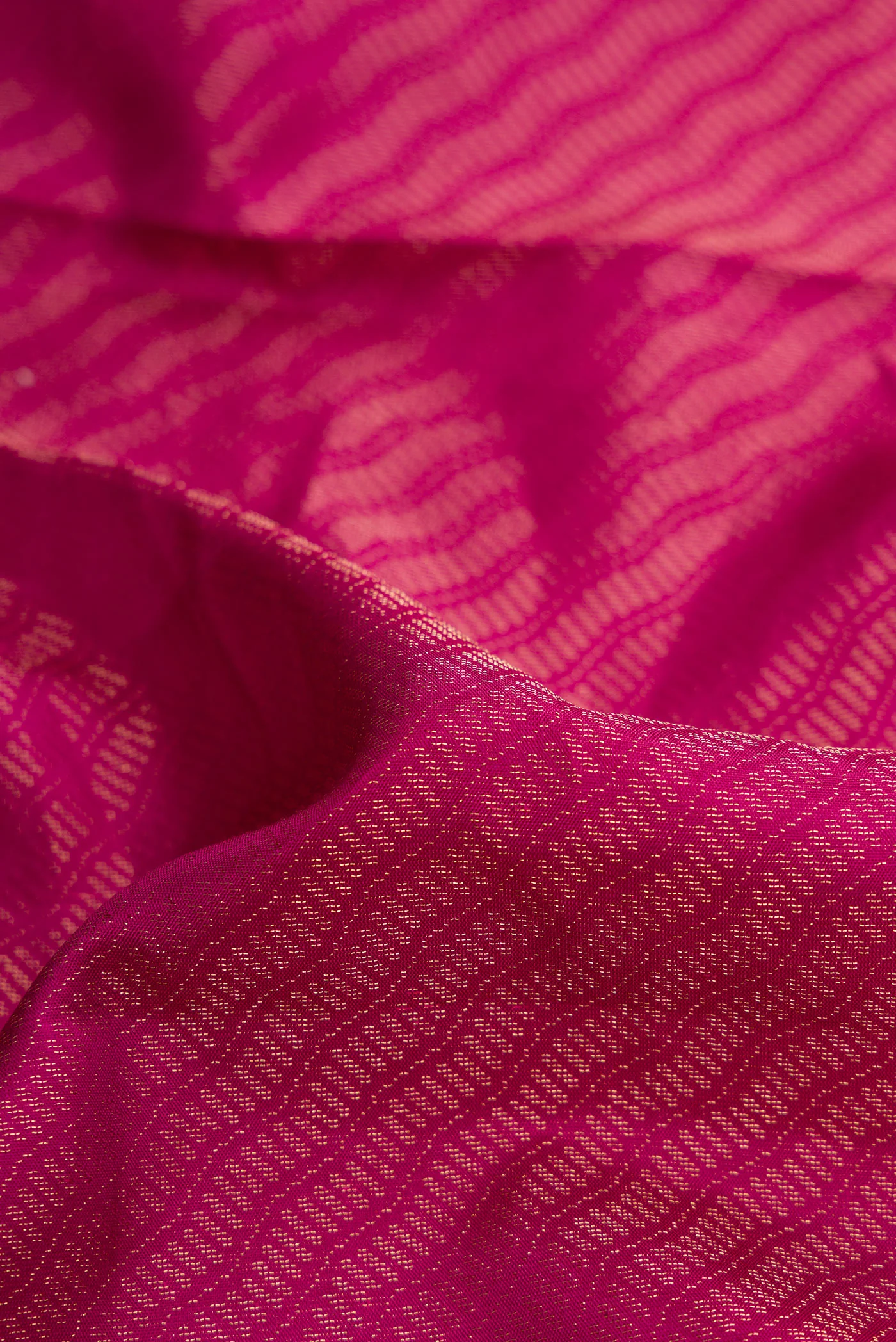 Magenta Soft Silk Saree - Image 2