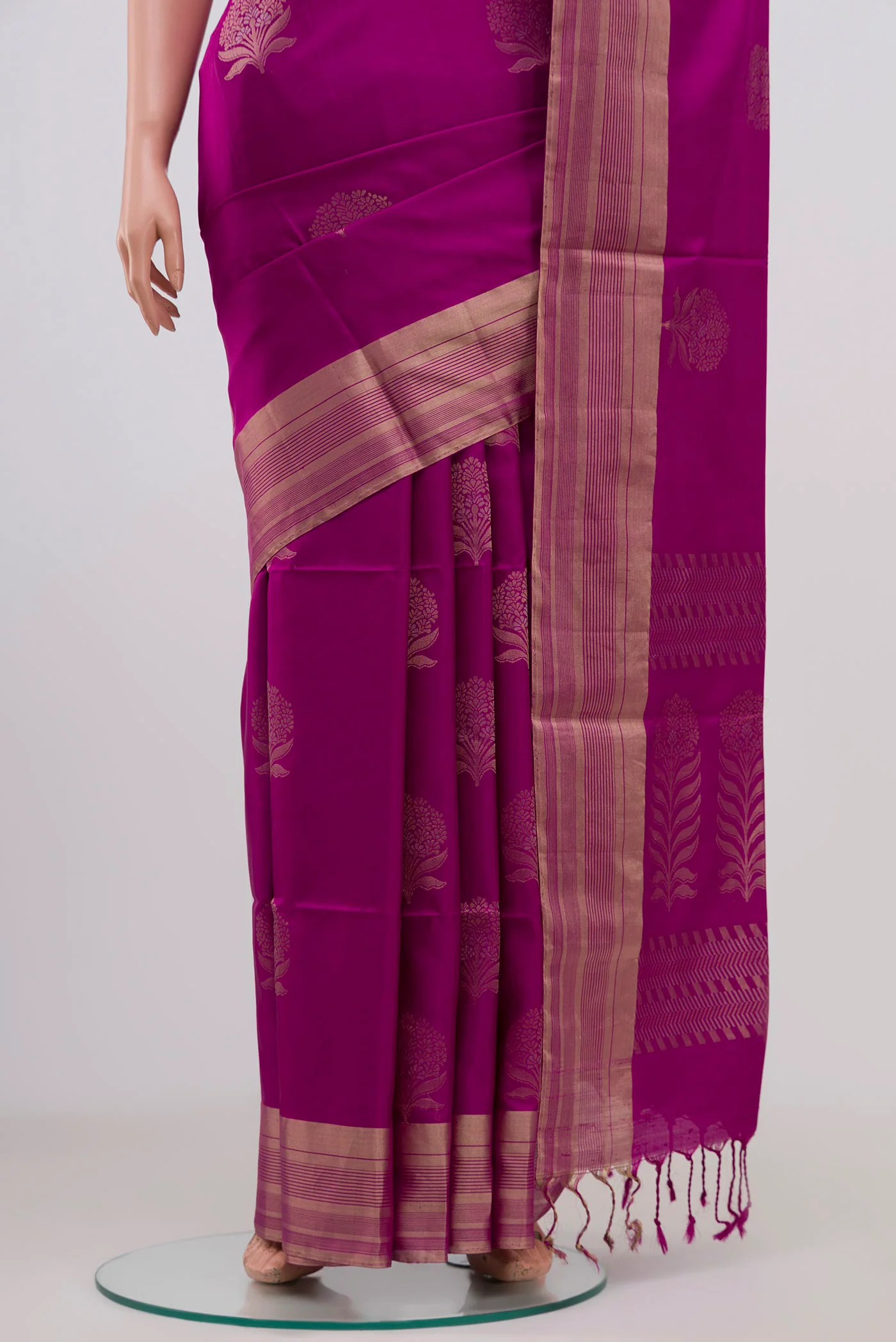 Magenta Soft Silk Saree - Image 3