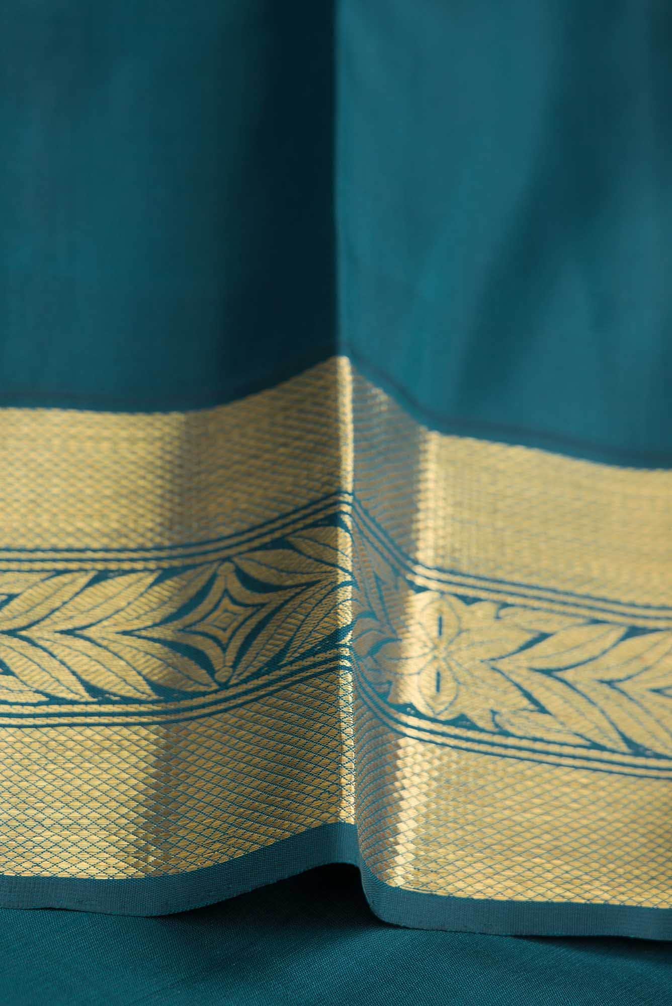Malligai-Peach Kanchipuram Silk Saree - Image 5