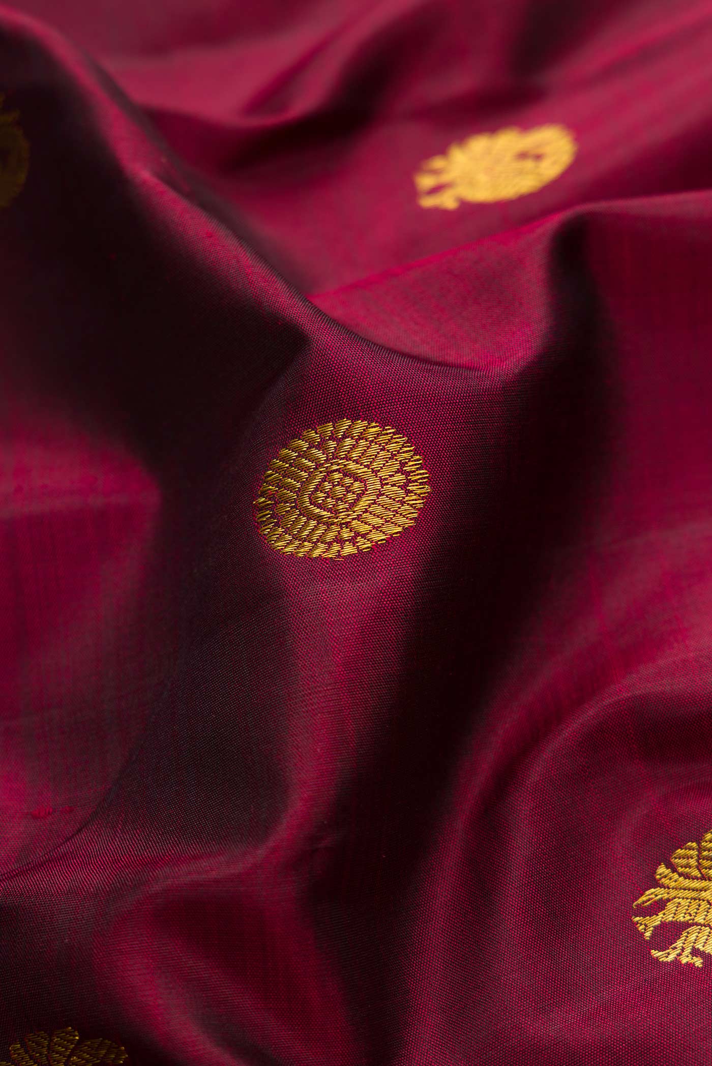 Maroon Dual Tone Kanjivaram Silk Saree - Image 2