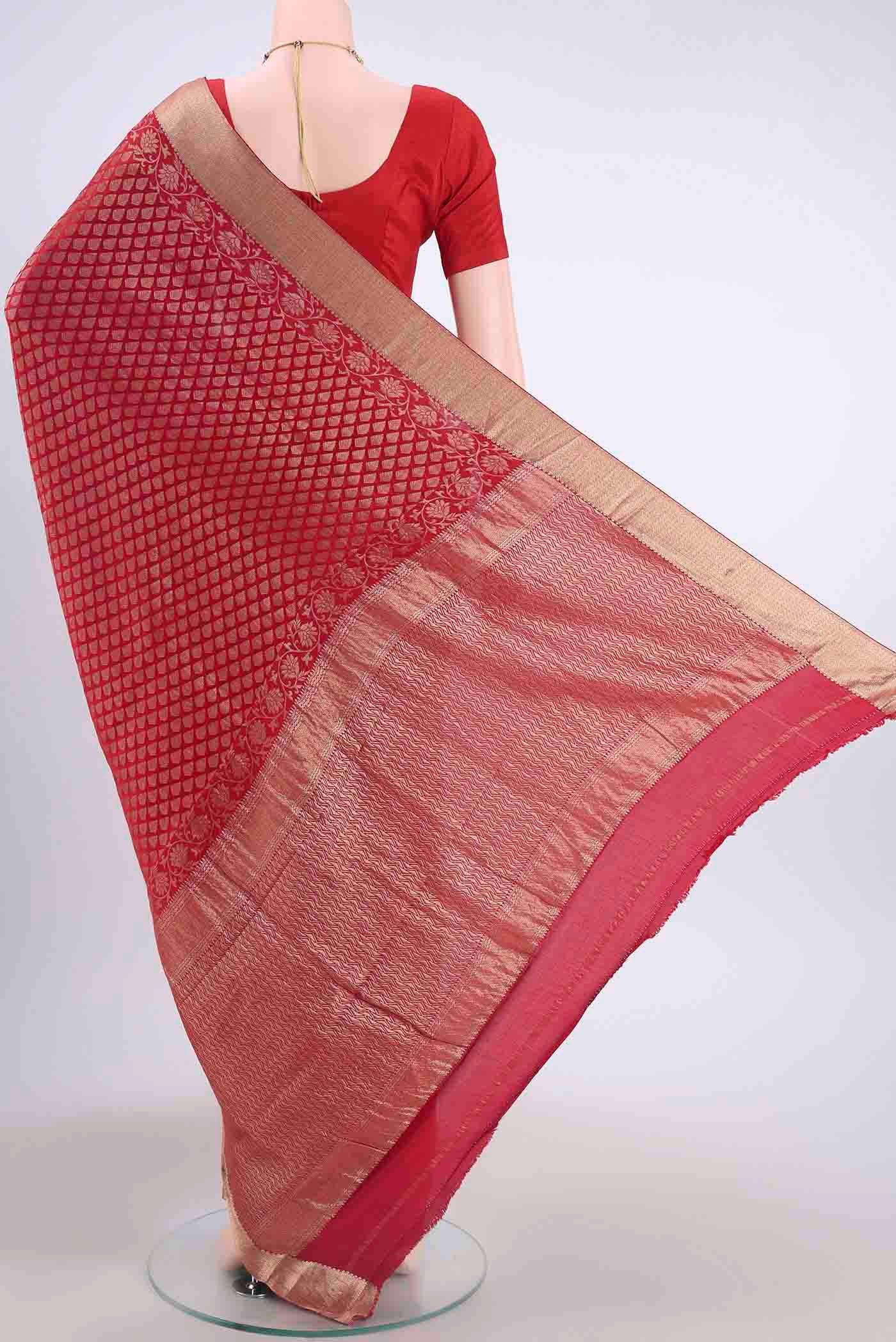 Maroon Dual Tone Mysore Crepe Saree - Image 3