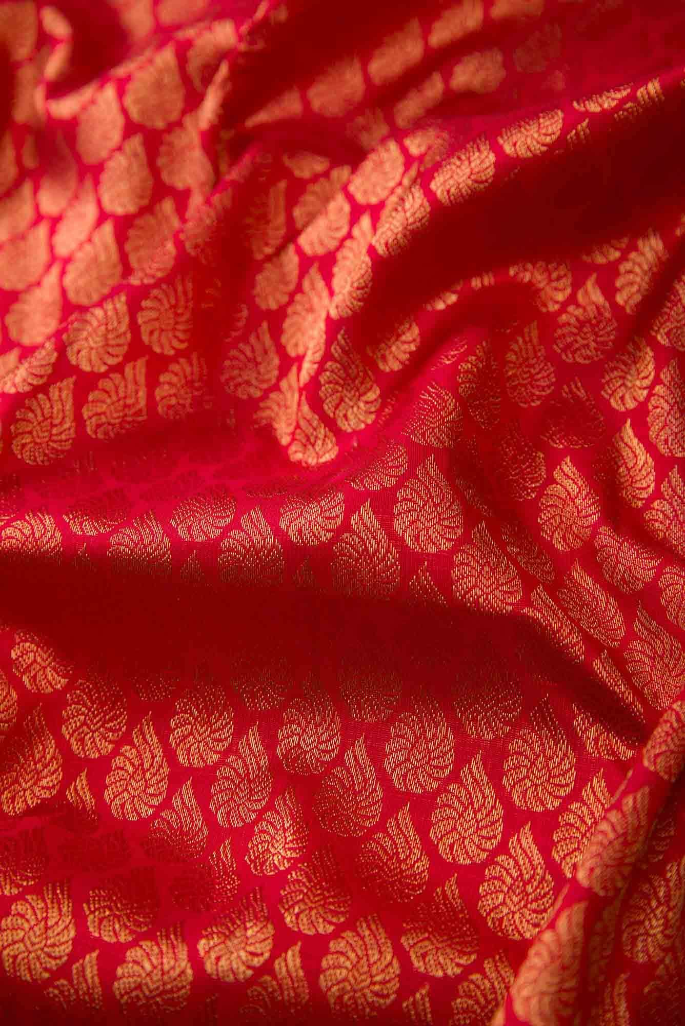 Pure Silk Pure Zari Maroon Dual Tone Kanjivaram Saree - Image 3