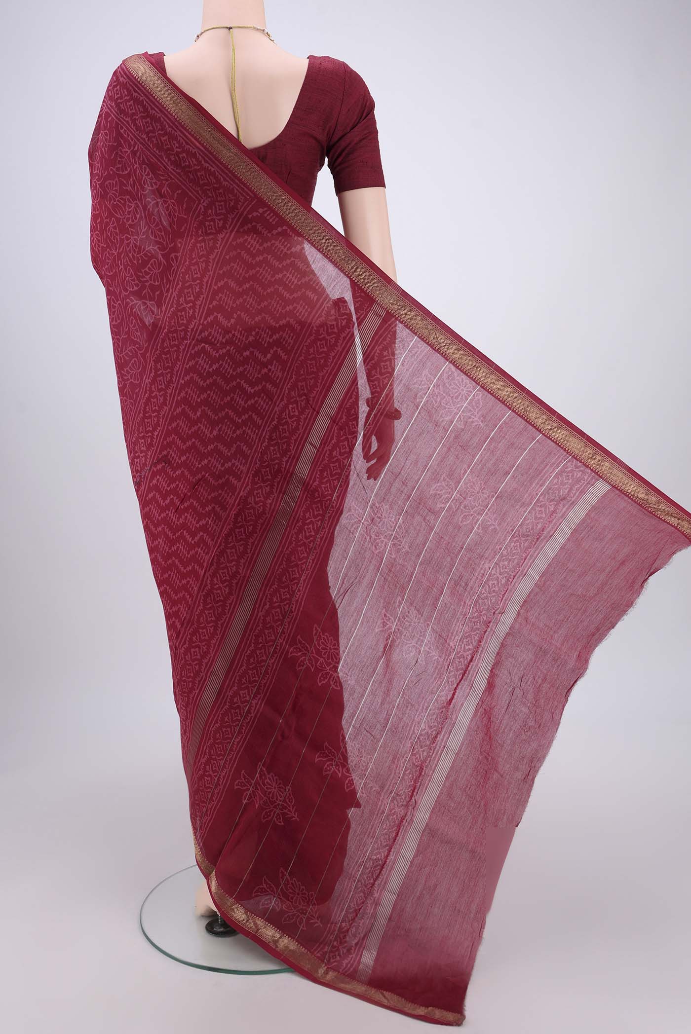 Maroon Maheshwari Silk Cotton Saree - Image 3