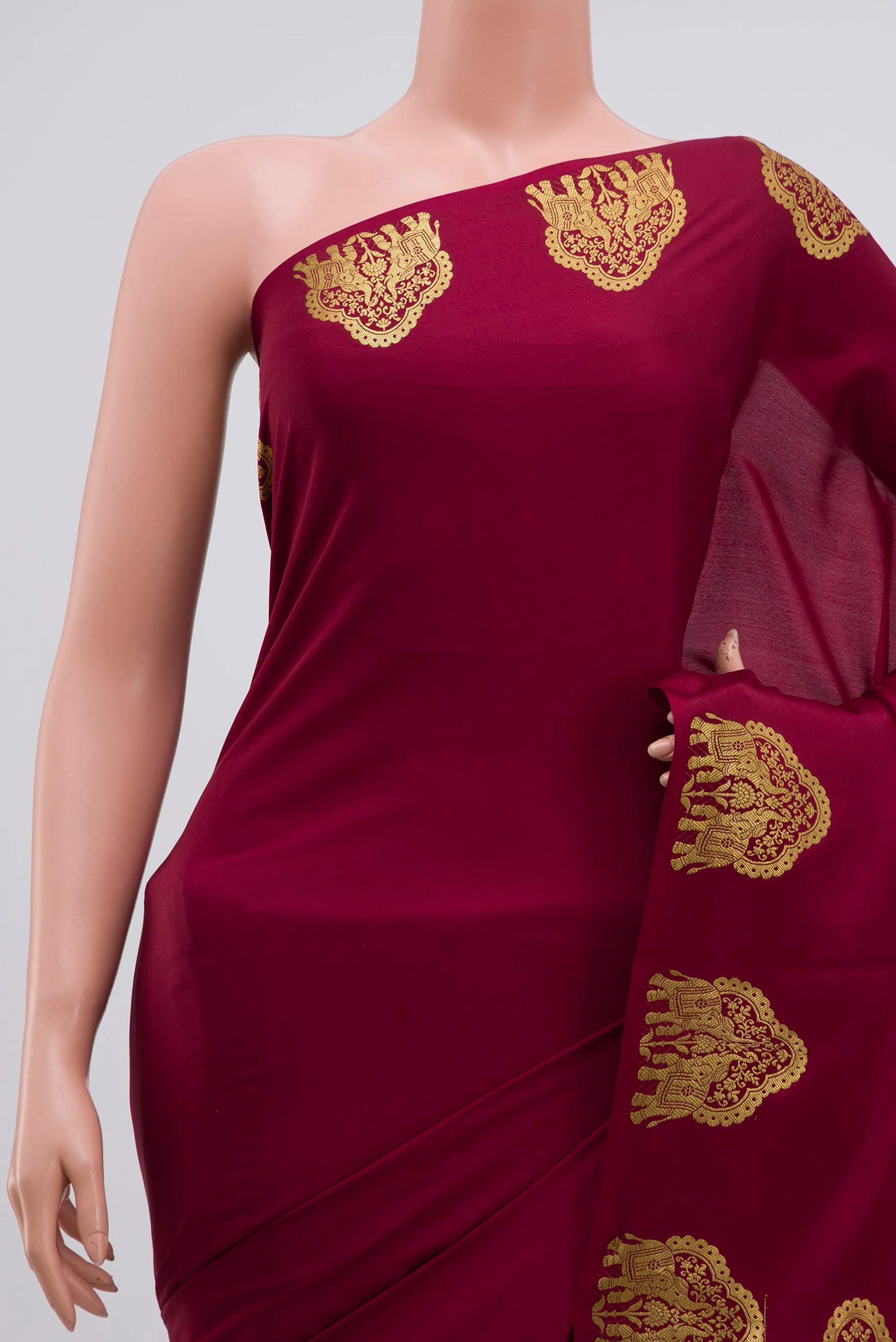 Maroon Mysore Crepe Saree - Image 2