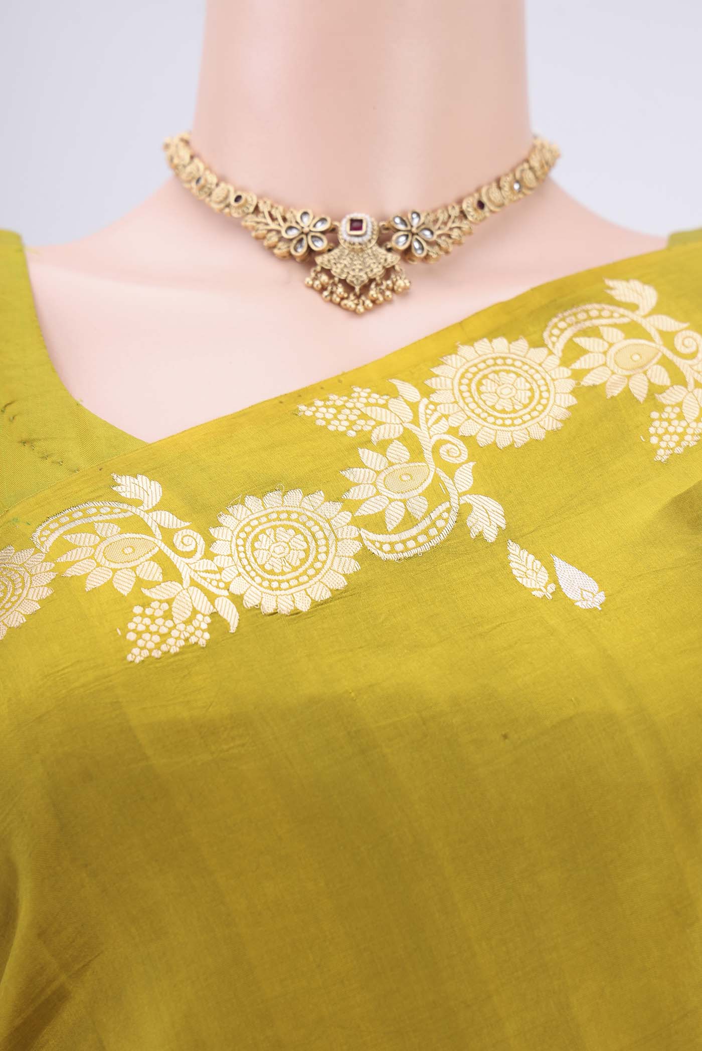 Green Banarasi Katan Silk Saree - Image 2