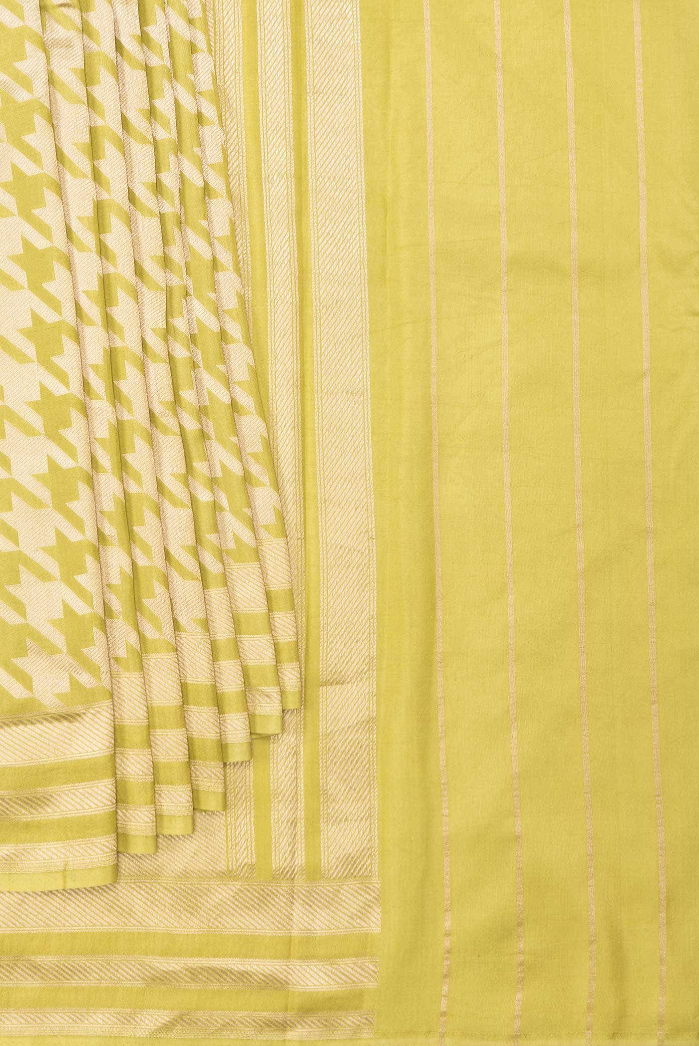 Mehandi Green Dual Tone Banarasi Silk Saree - Image 2