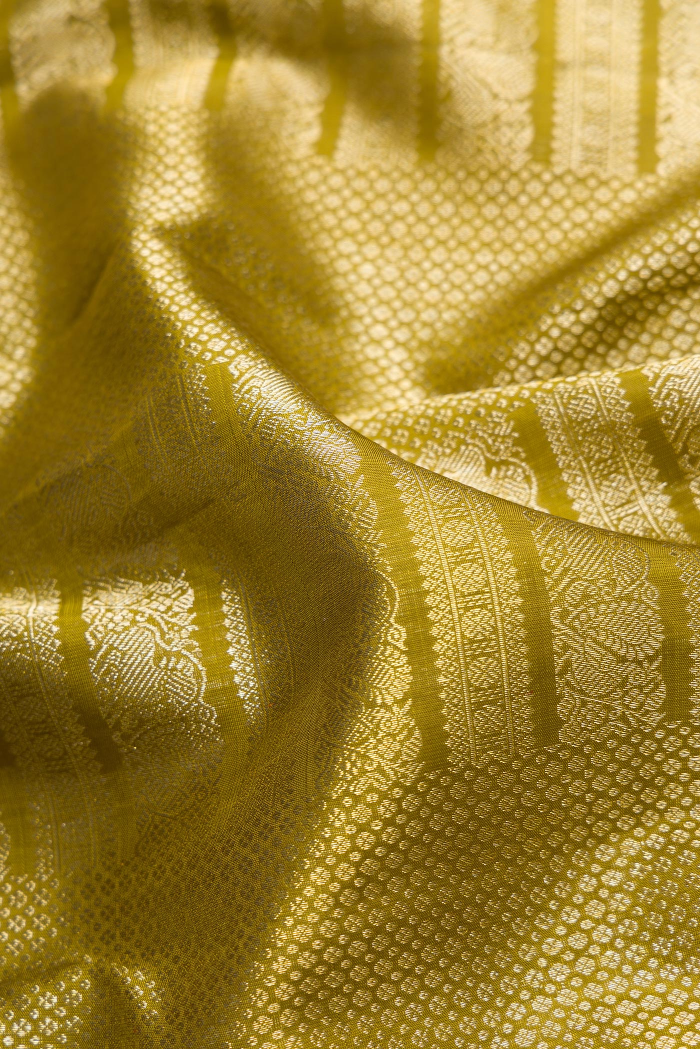 Mehandi Green Kanchipuram Silk Saree - Image 2