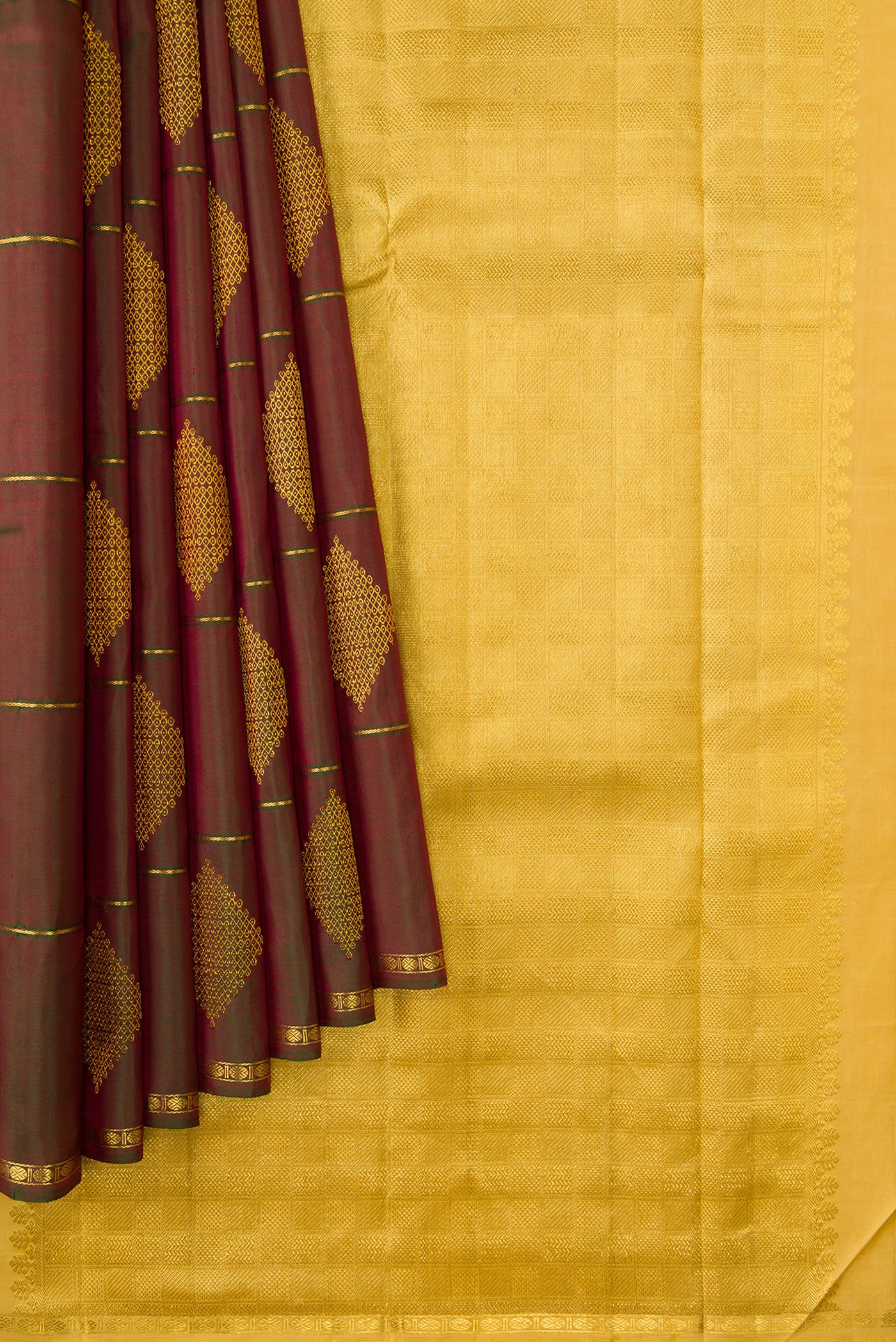 Green with Maroon Color Kanchipuram Silk Saree - Image 4